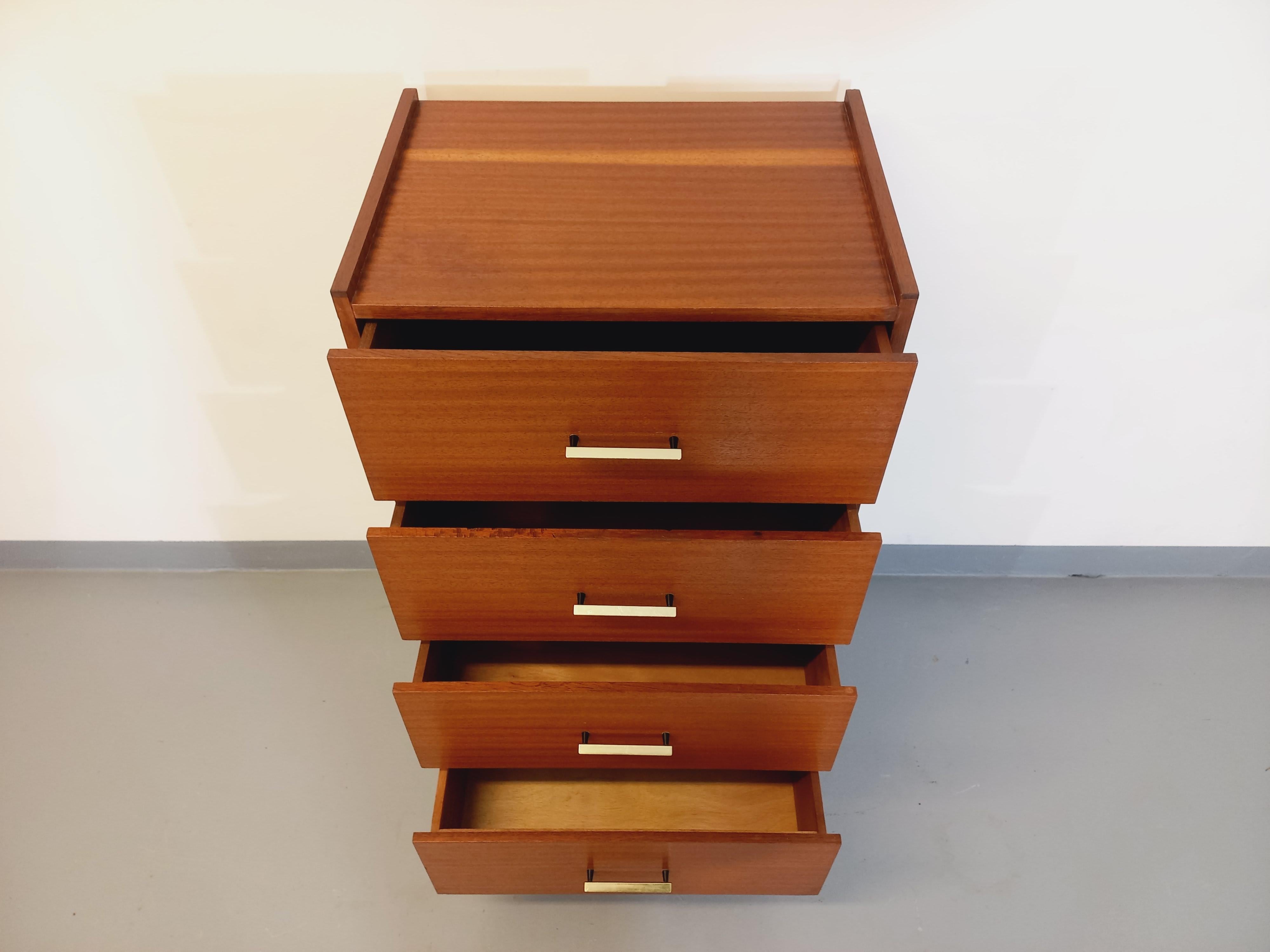 Commode type chiffonnier vintage style scandinave en teck des années 50 60 Bon état à BESANÇON, FR