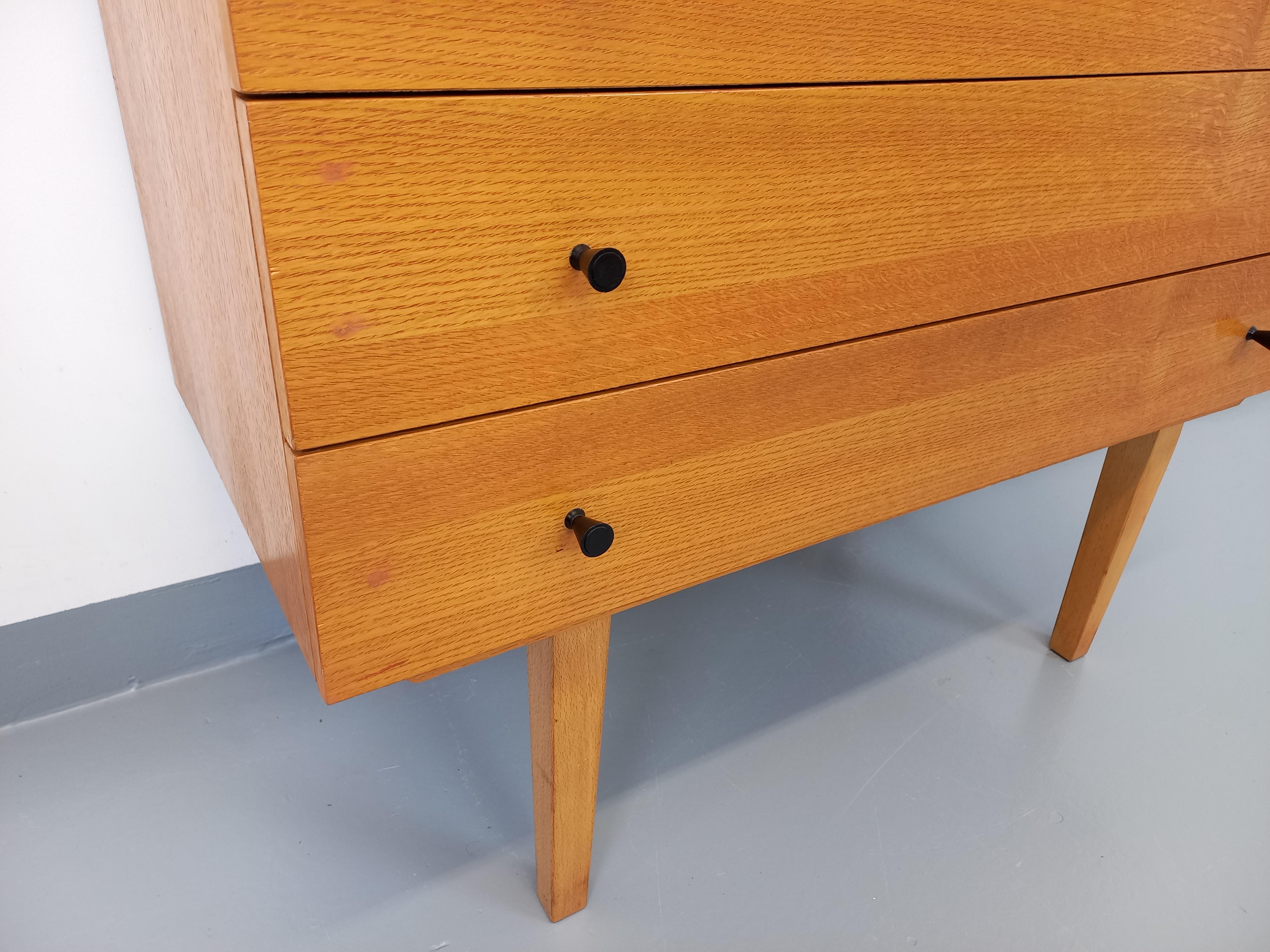 Commode vintage en bois des années 50 60 5