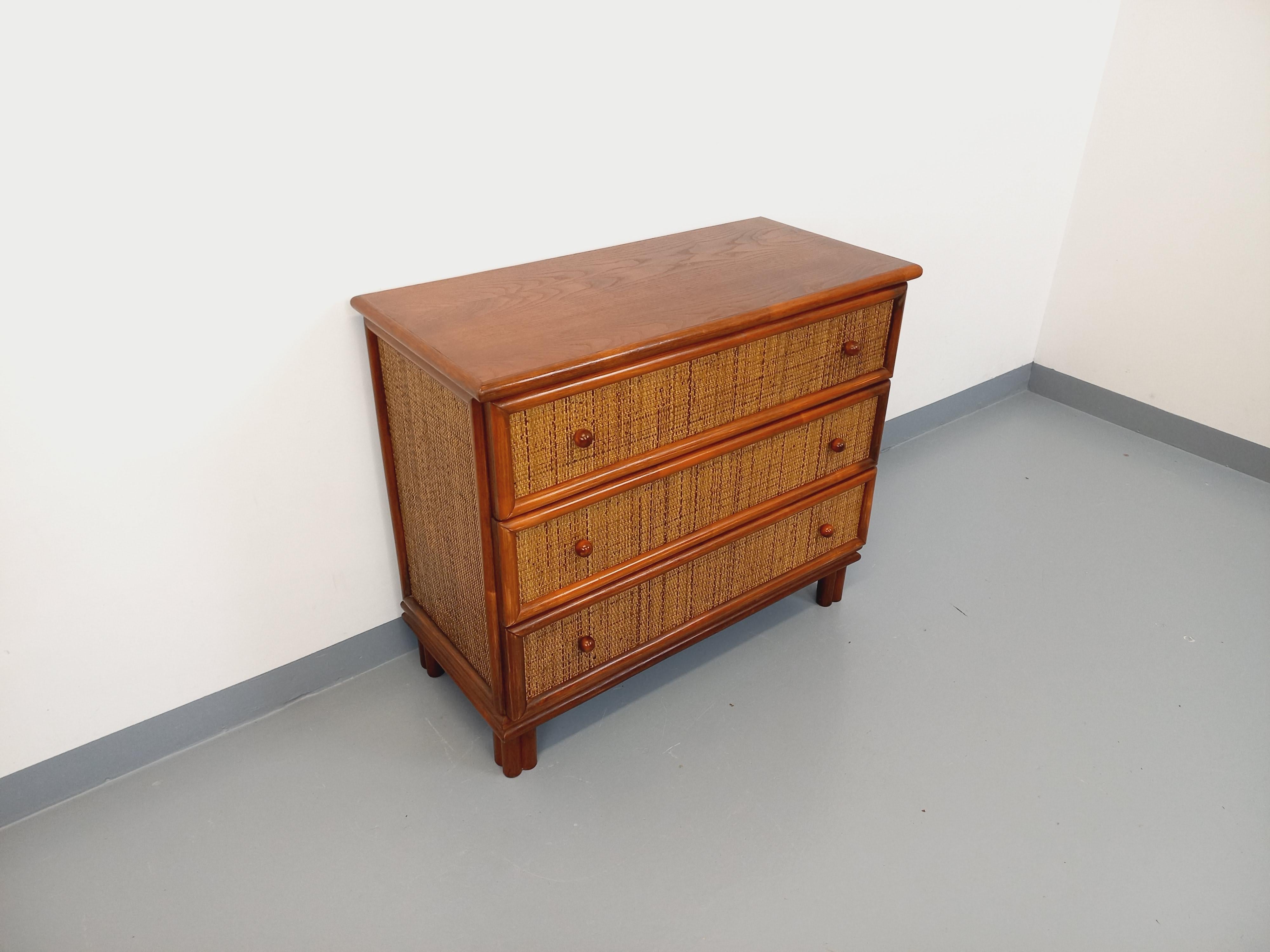 French Commode vintage en bois et rotin tressé des années 70