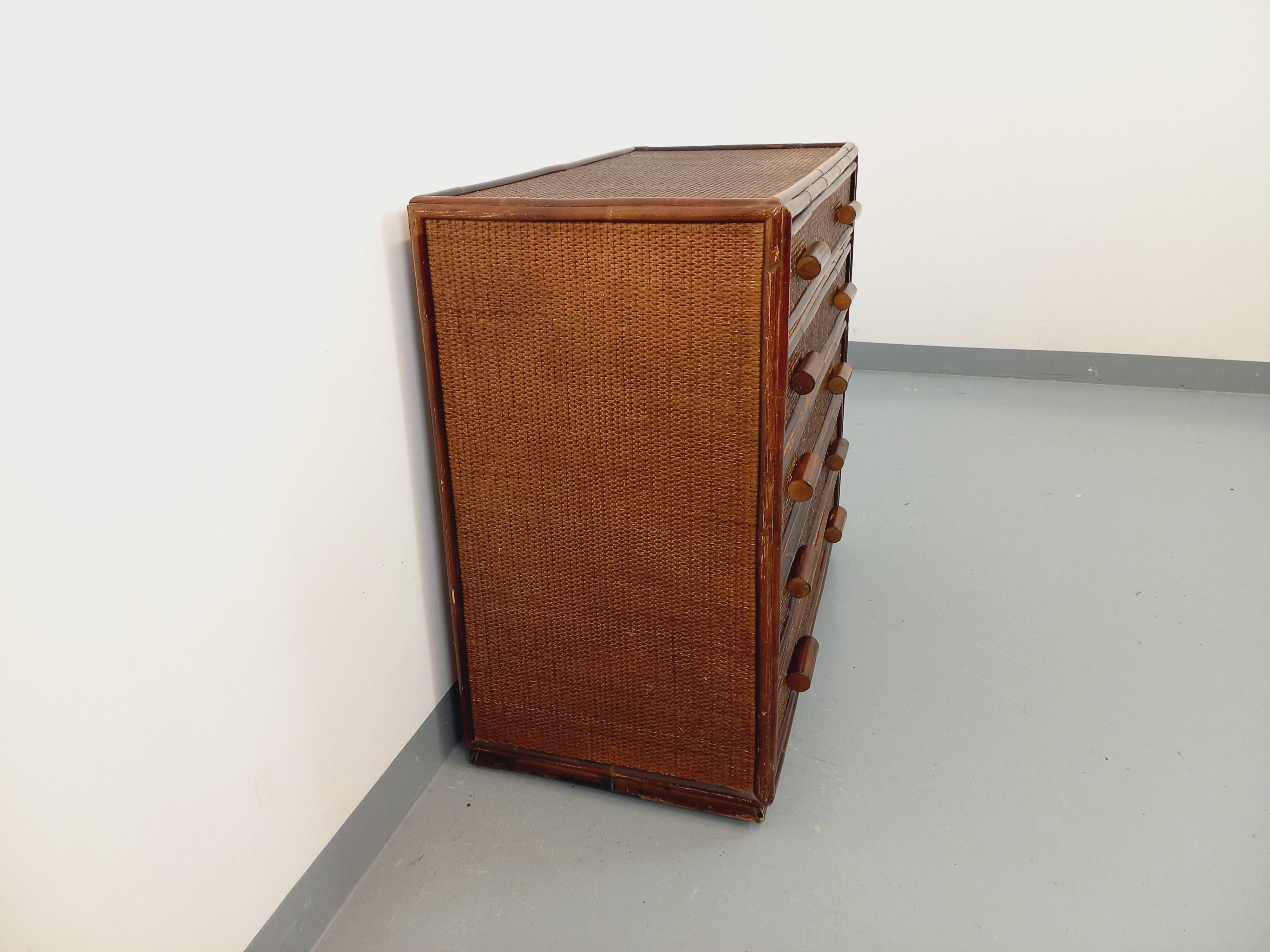 Late 20th Century Commode vintage en rotin et rotin tressé des années 70