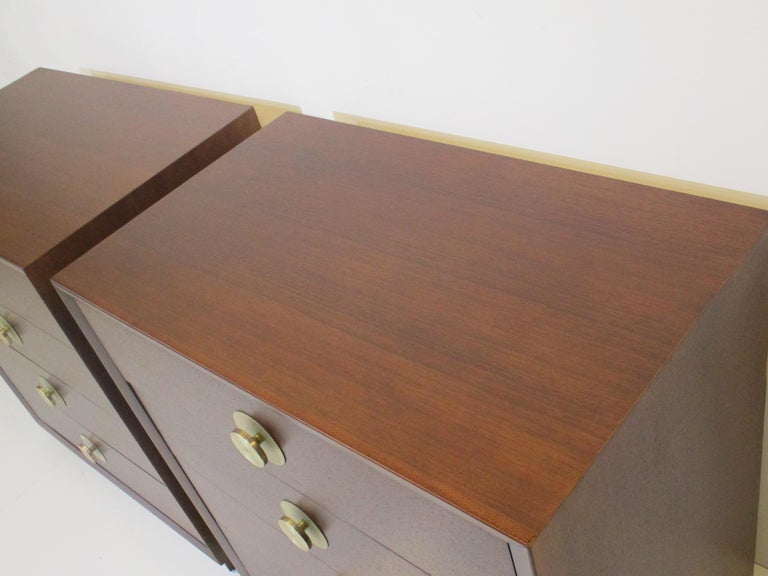 Commodes / Nightstand Chests in the Style of Widdicomb For Sale 3
