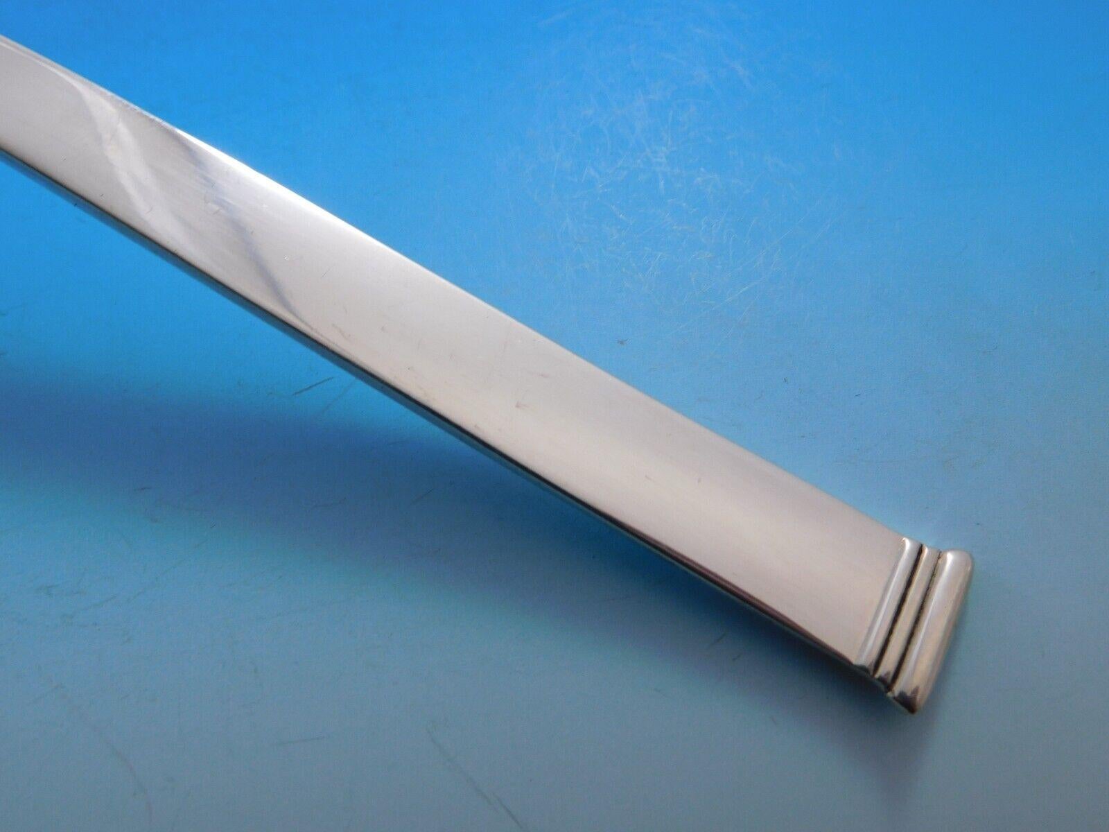 Les couverts en argent français de Christofle sont fabriqués par des maîtres artisans depuis 1830. Le style et le caractère révolutionnaires de la vaisselle Christofle sont le fruit de collaborations avec des architectes, des designers et des