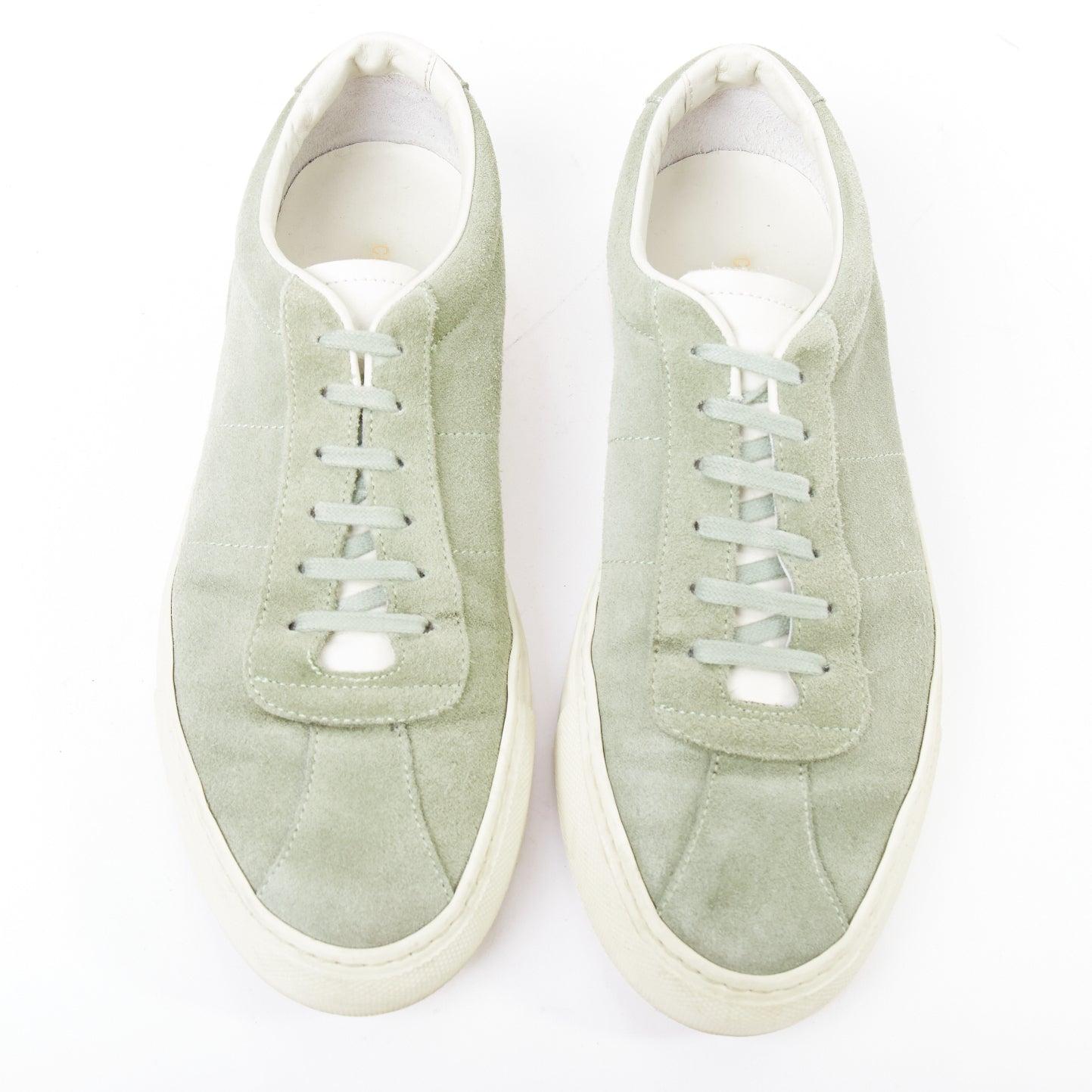 Gris COMMON PROJECT Summer Edition 2328 baskets basses en daim vert poussière EU39 en vente