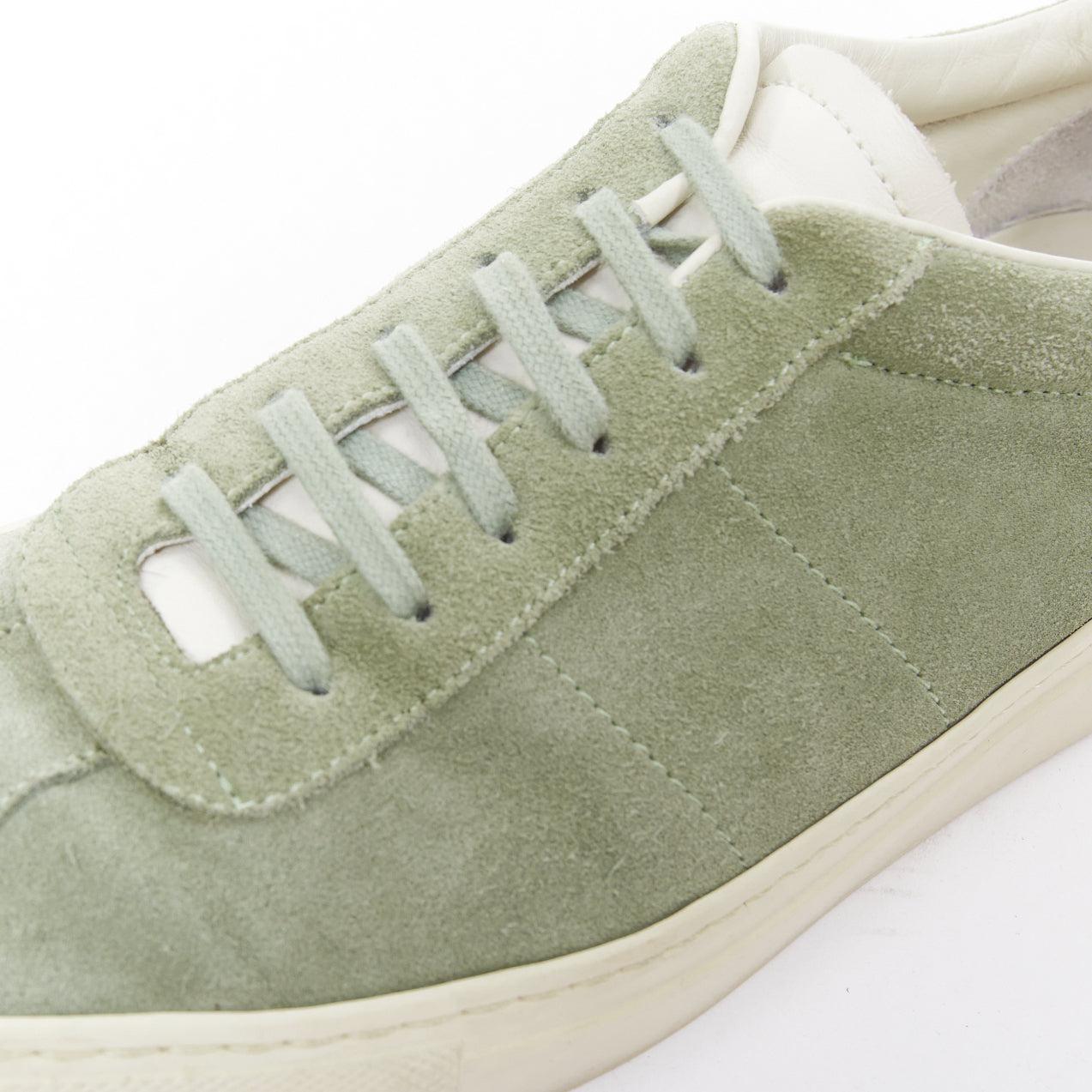 COMMON PROJECT Summer Edition 2328 baskets basses en daim vert poussière EU39 en vente 2