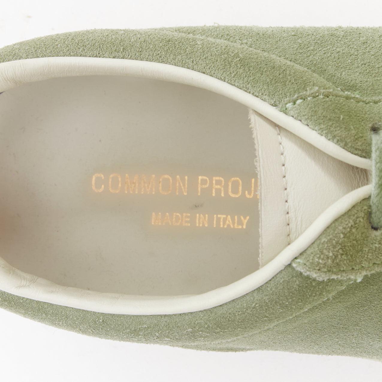 COMMON PROJECT Summer Edition 2328 baskets basses en daim vert poussière EU39 en vente 4