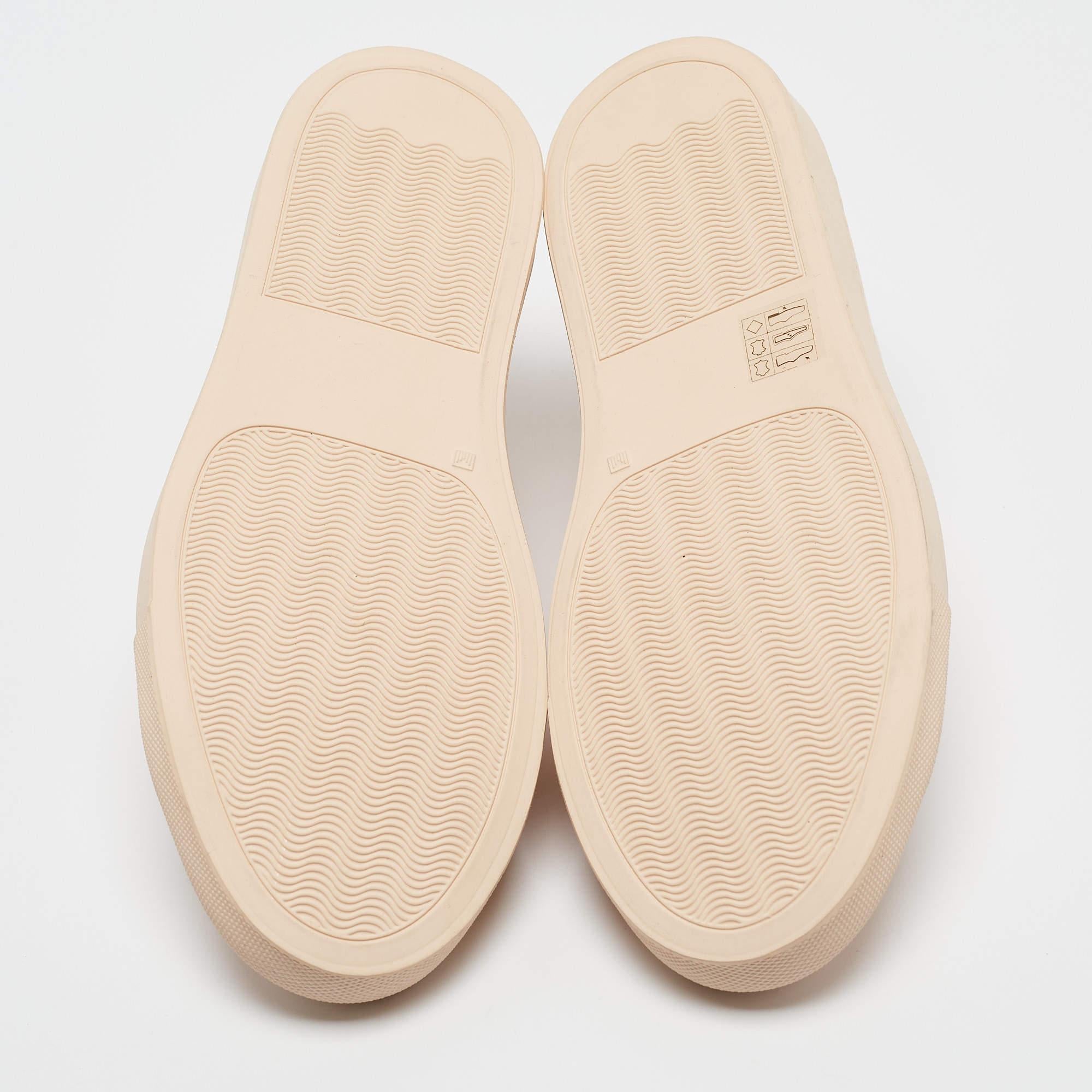 Common Projects Beige Leather Achilles Low Top Sneakers Size 37 For Sale 2