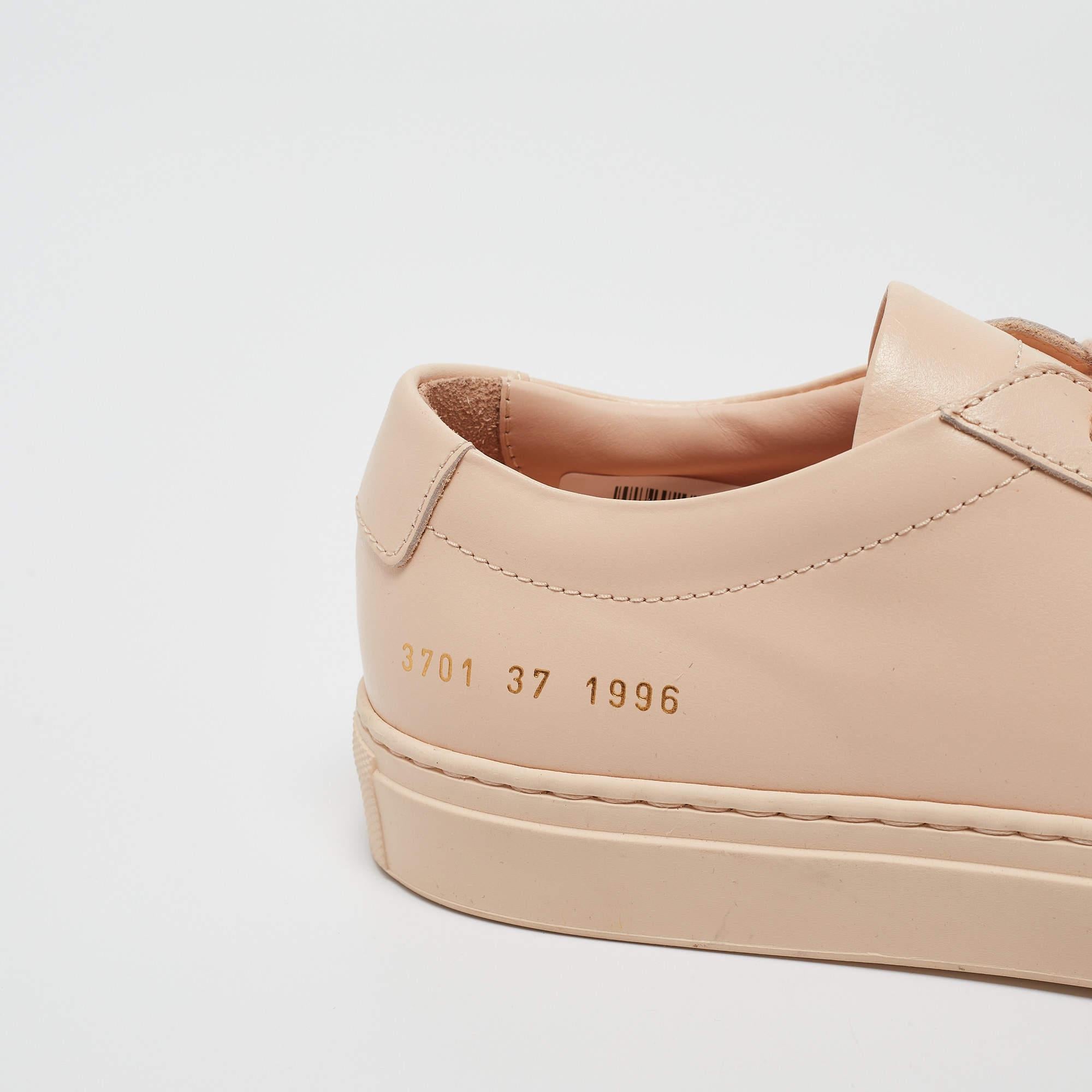 Common Projects Beige Leather Achilles Low Top Sneakers Size 37 For Sale 4