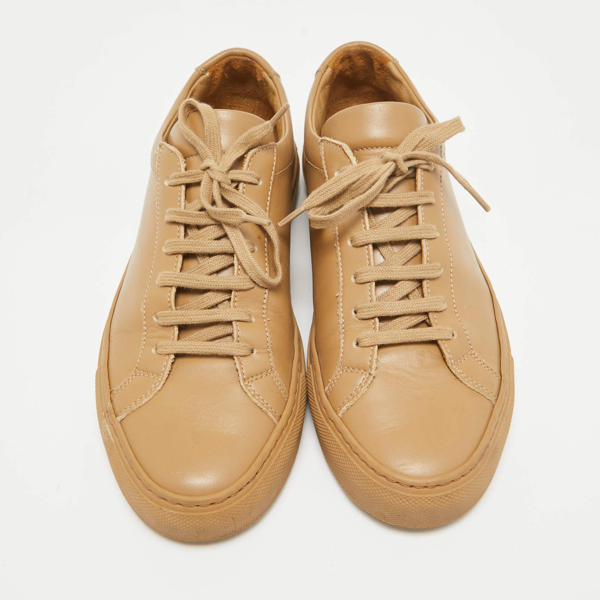 Common Projects Brown Leather Achilles Sneakers Size 37 In Good Condition For Sale In Dubai, Al Qouz 2