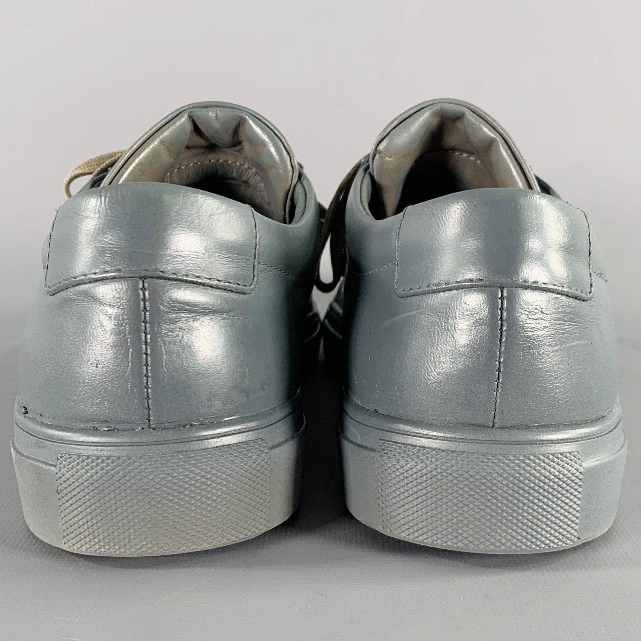 Gray COMMON PROJECTS Size 10 Grey Leather Low Top Sneakers For Sale