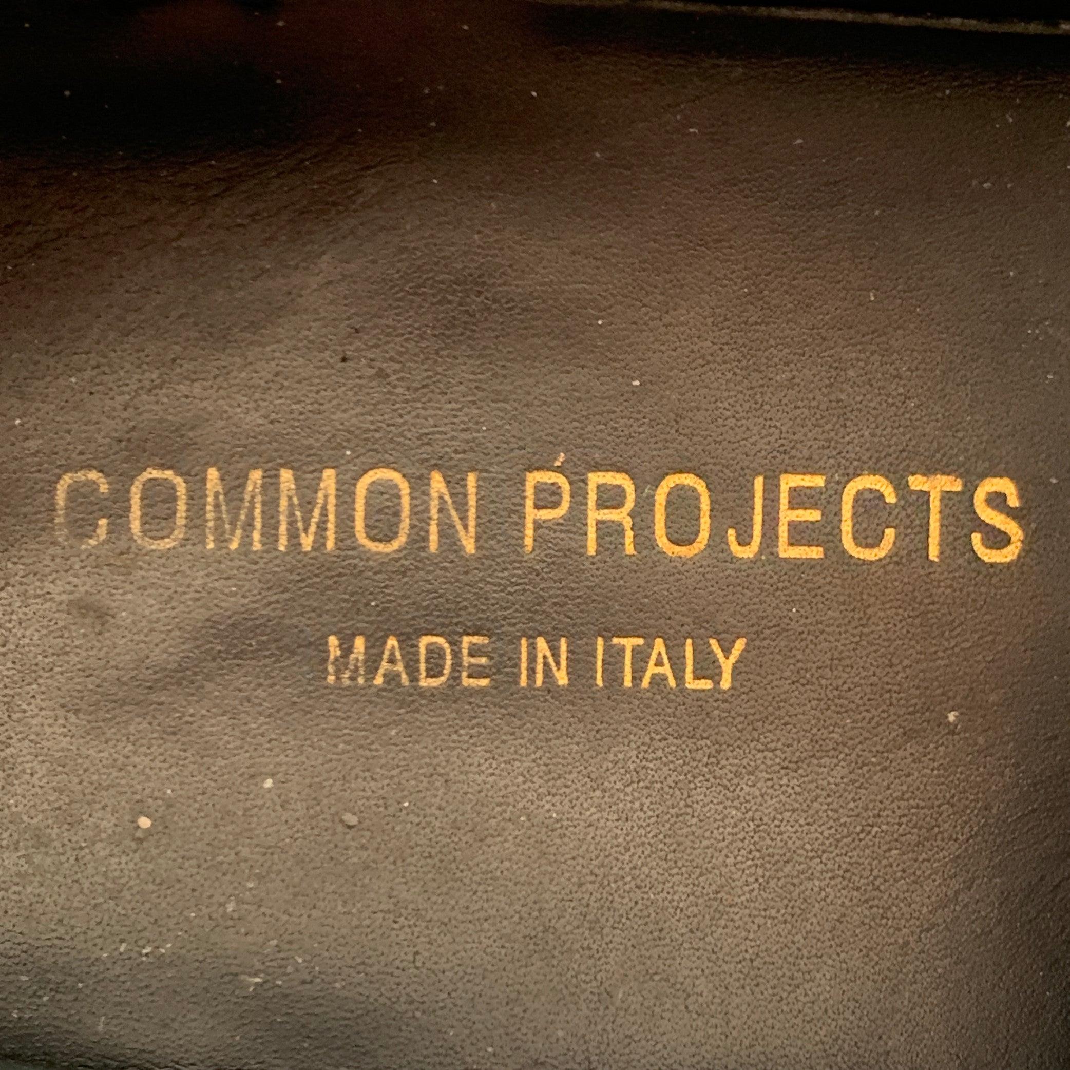 COMMON PROJECTS Size 10 Navy Leather Low Top Sneakers For Sale 2