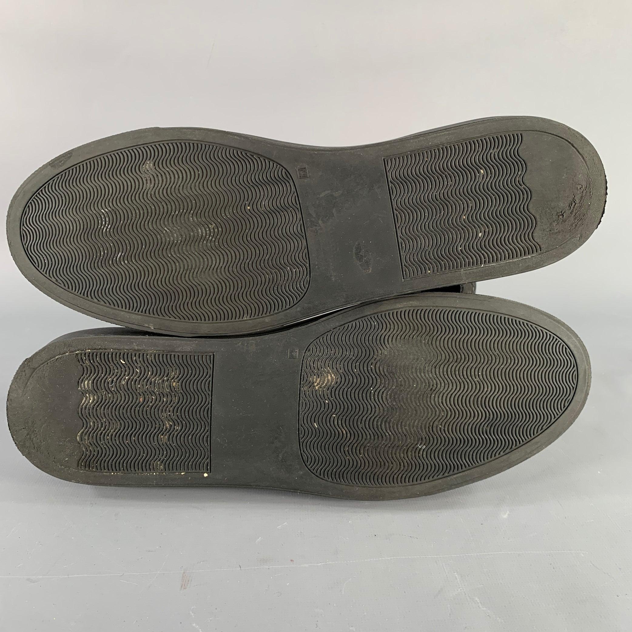 COMMON PROJECTS Size 10 White Black Perforated Leather Low Top Sneakers For Sale 1