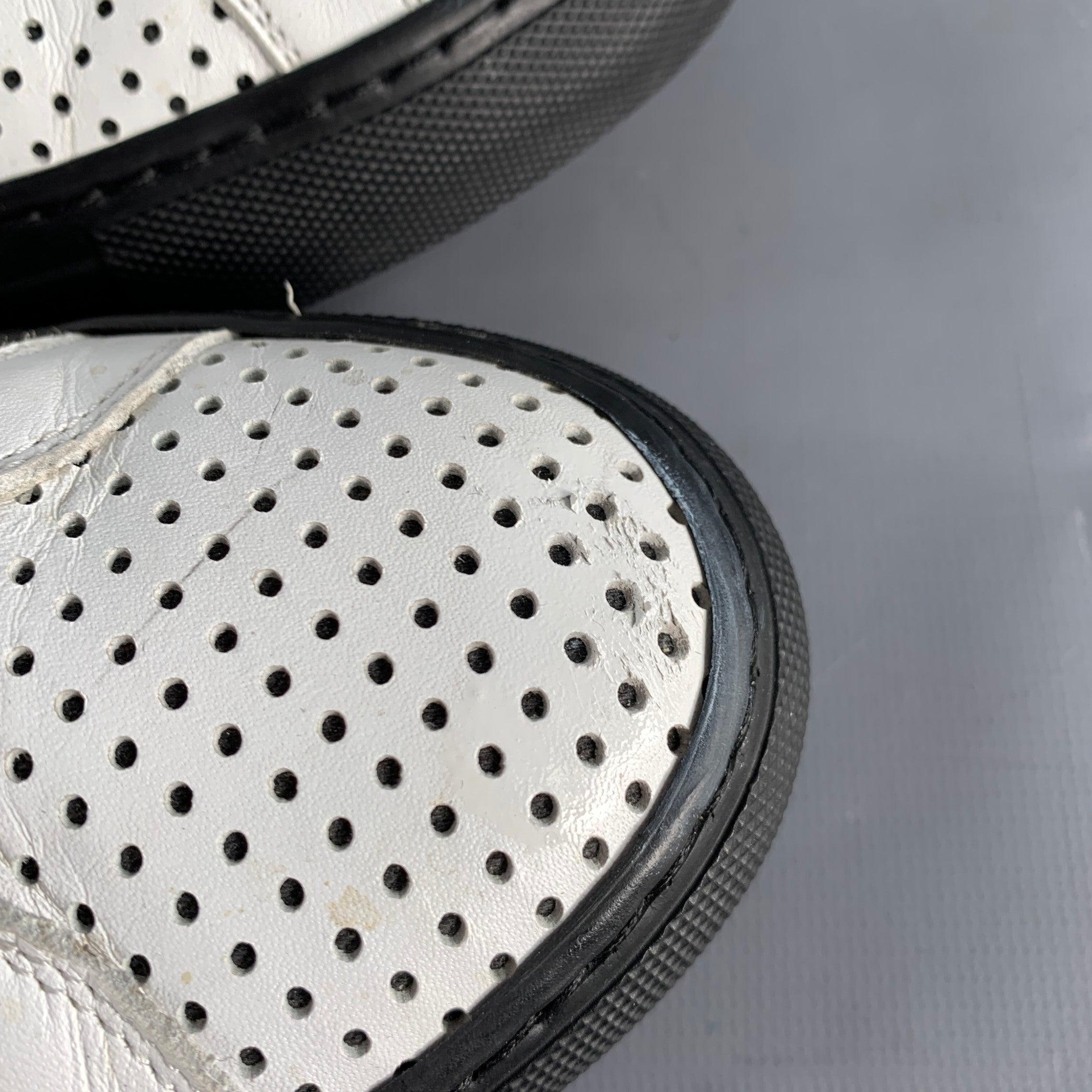COMMON PROJECTS Size 10 White Black Perforated Leather Low Top Sneakers For Sale 4