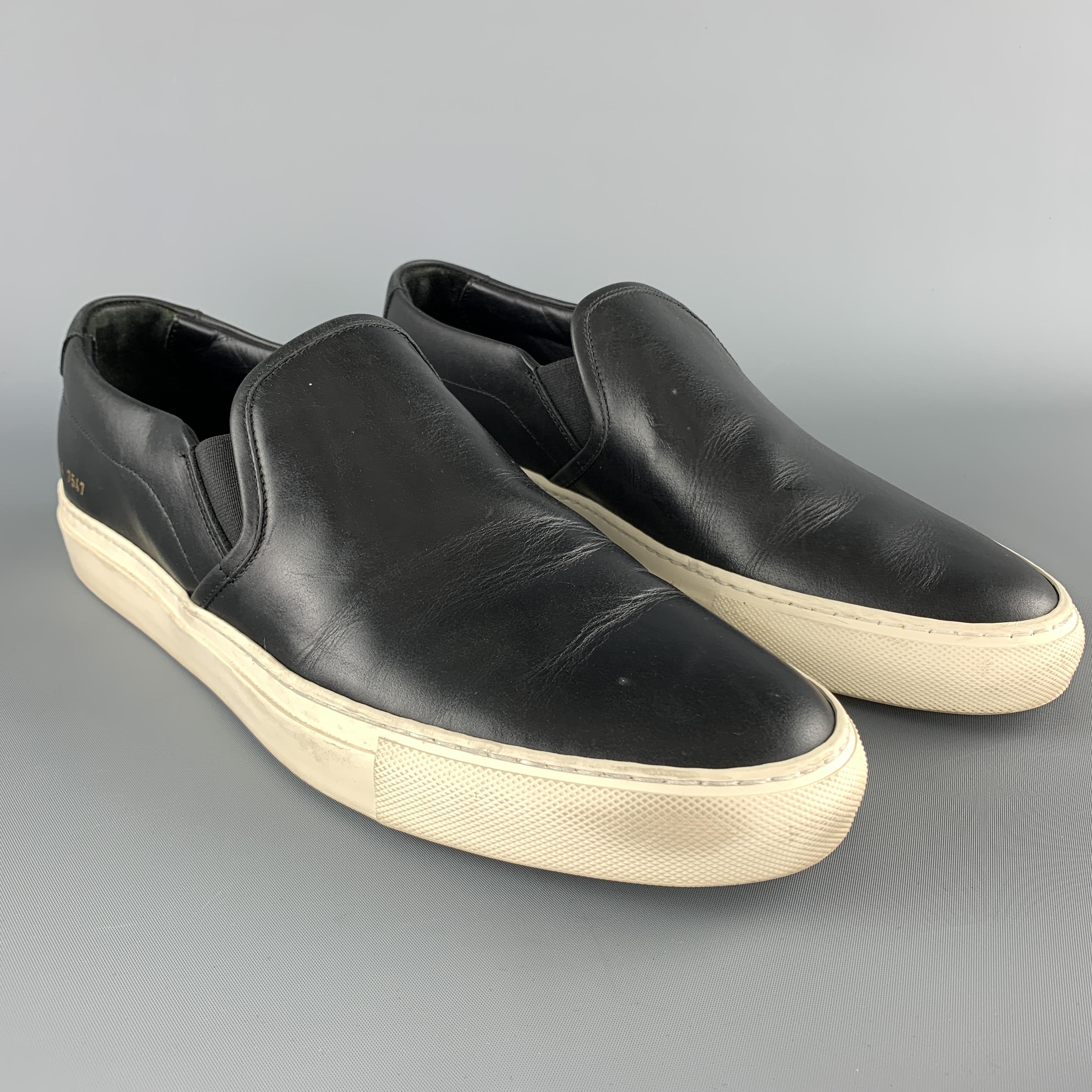COMMON PROJECTS low top sneakers come in smooth leather with a white rubber sole. With box.  Made in Italy.

Good Pre-Owned Condition.
Marked: IT 44

Outsole: 12.25 x 4 in.