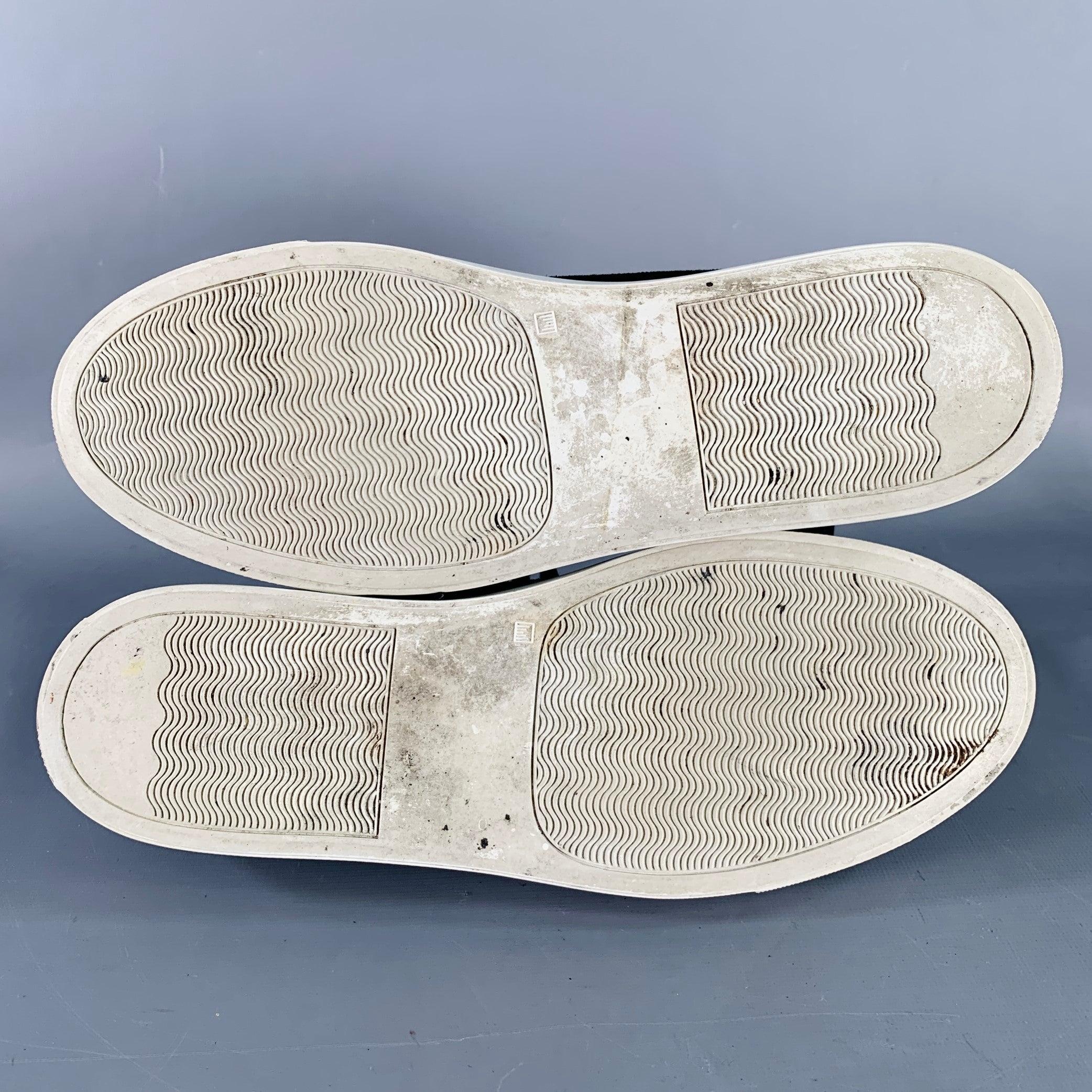 Common Projects misura 8 scarpe da ginnastica basse in pelle scamosciata nera in vendita 2