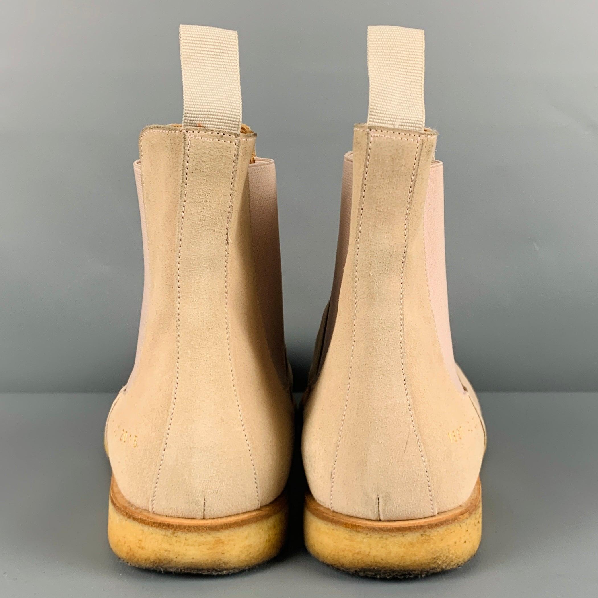 COMMON PROJECTS Size 9 Beige Suede Chelsea Ankle Boots In Excellent Condition For Sale In San Francisco, CA