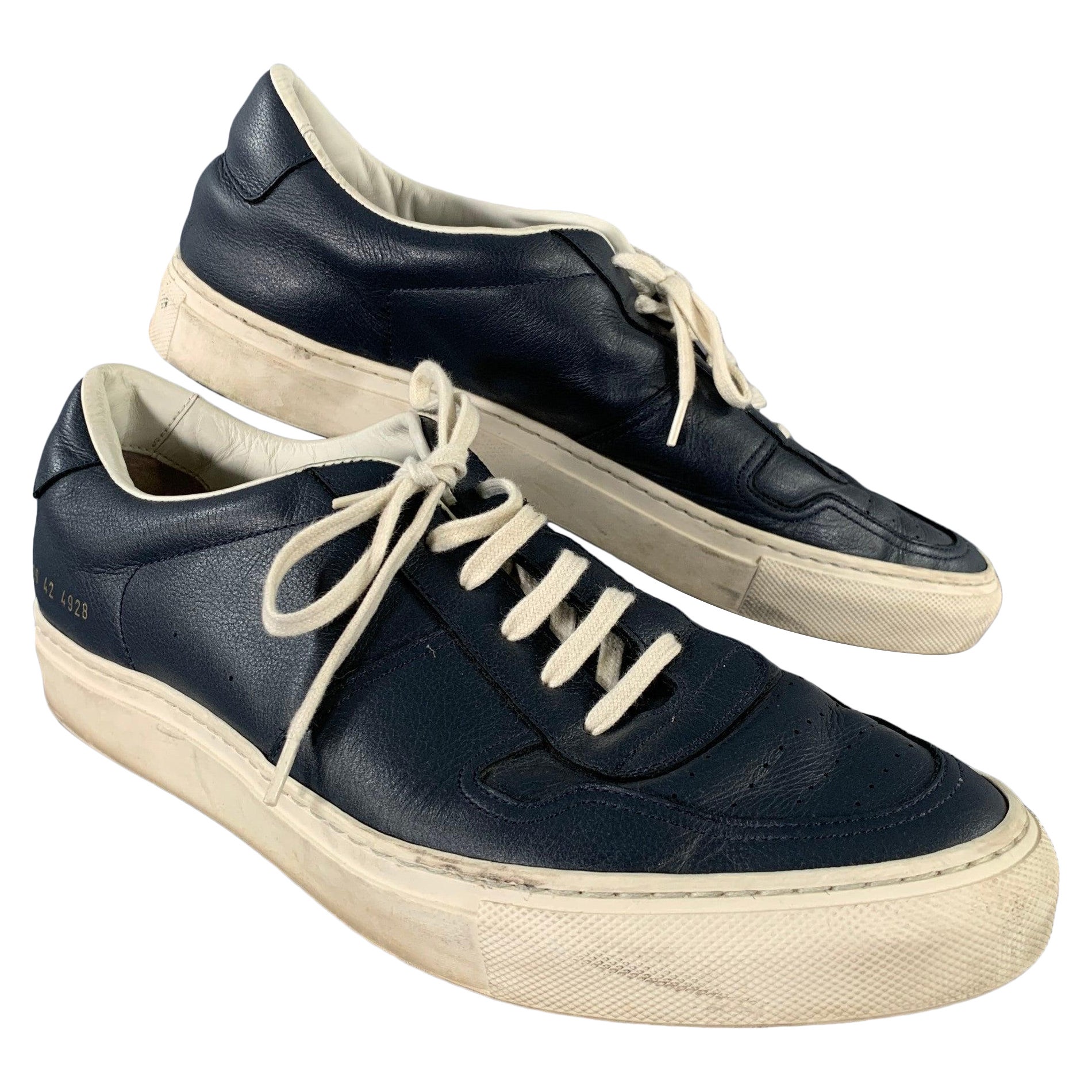 COMMON PROJECTS Size 9 Navy Leather Lace Up Sneakers For Sale