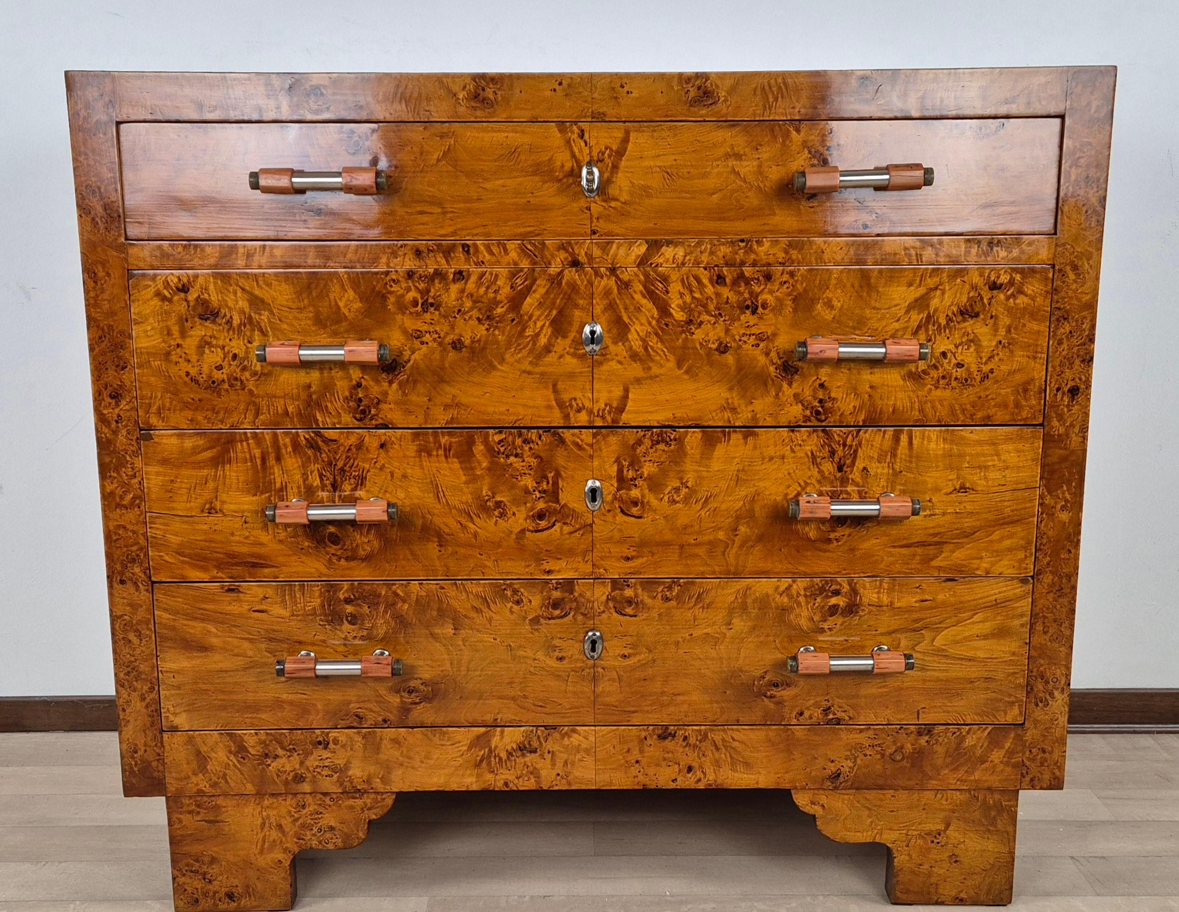 Art Deco Kubistische Kommode (Art déco) im Angebot