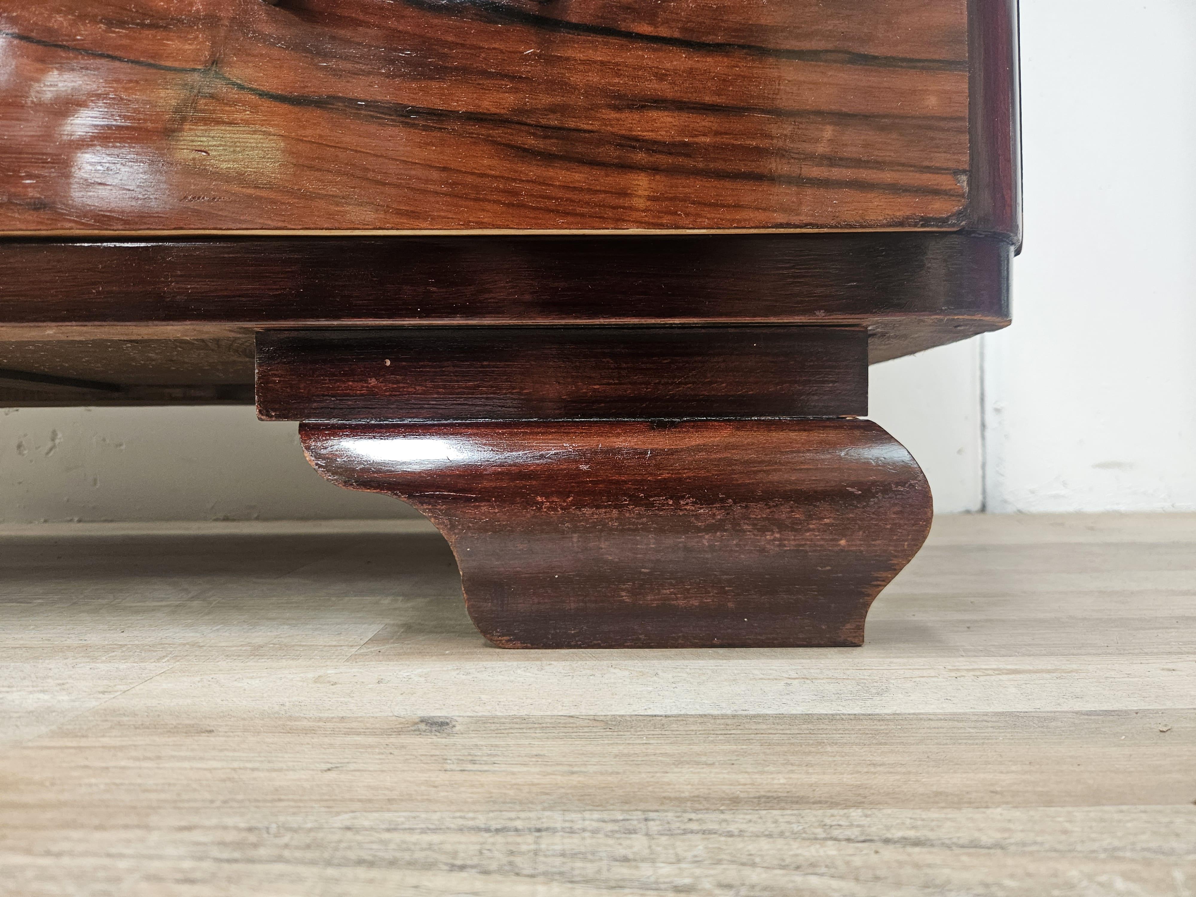 Comò Art Decò in piuma di mogano anni '40 en venta 4