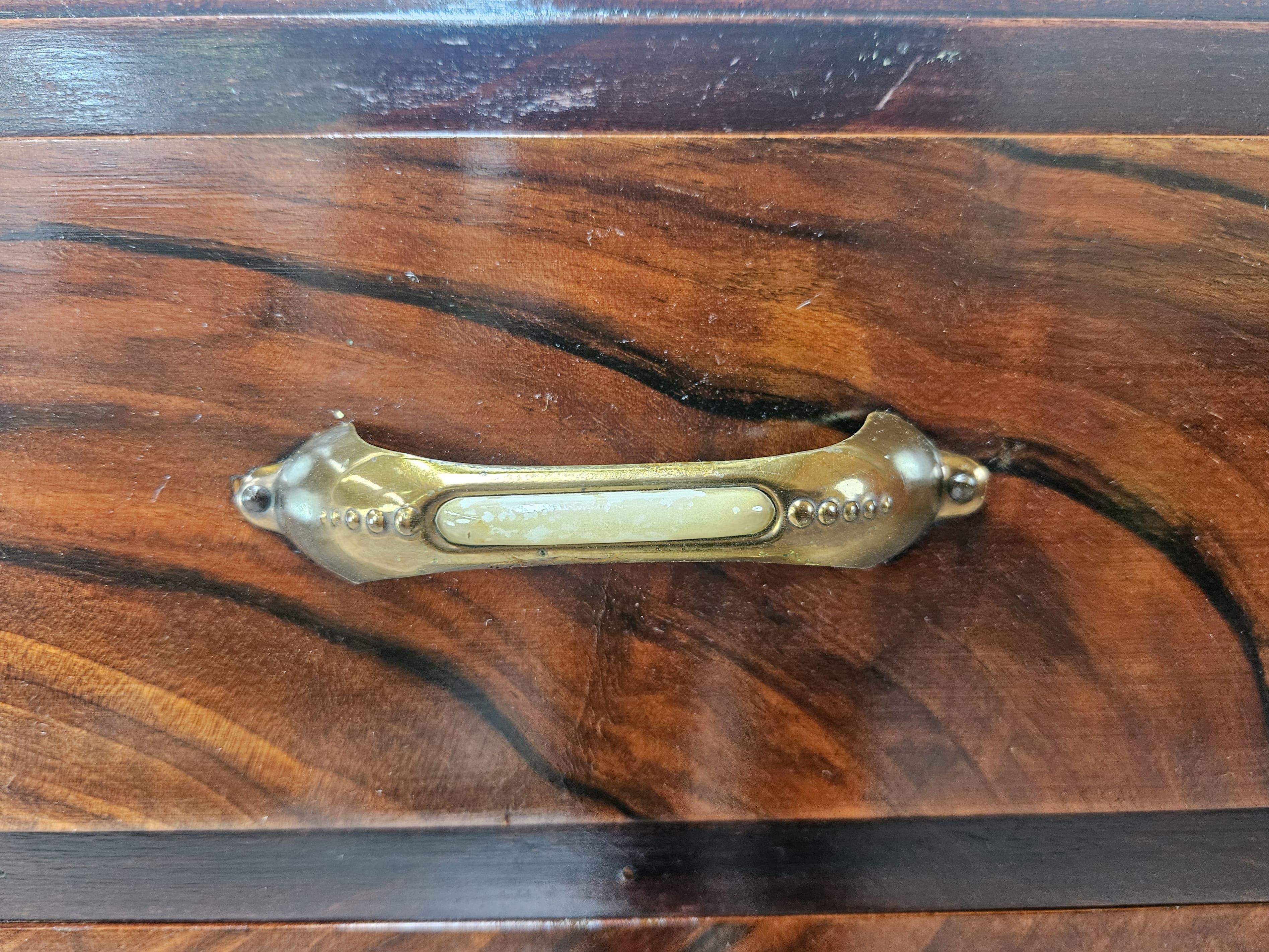 Comò Art Decò in piuma di mogano anni '40 en venta 2