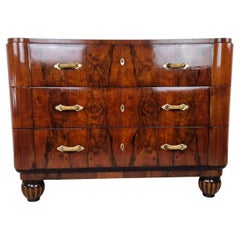 Commodes and Chests of Drawers