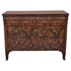 Charles X - Luigi Filippo chest of drawers in walnut and burl walnut, Italy, circa 1830