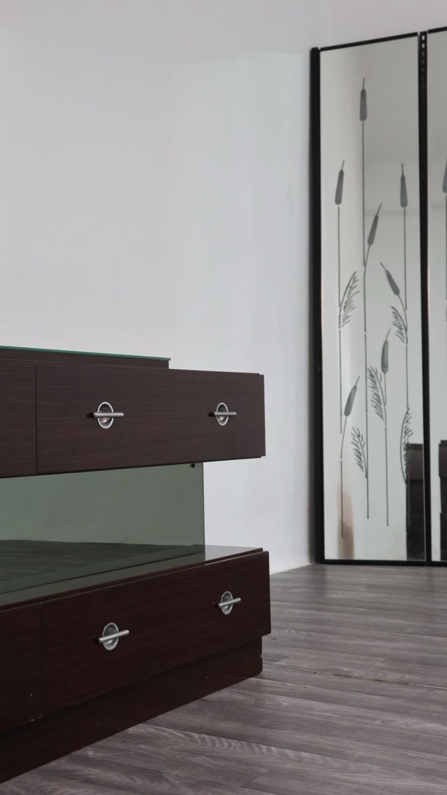 Comò Cassettiera In Ebano Macassar E Specchio Cubic Design Modernariato 1980’s in vendita 12