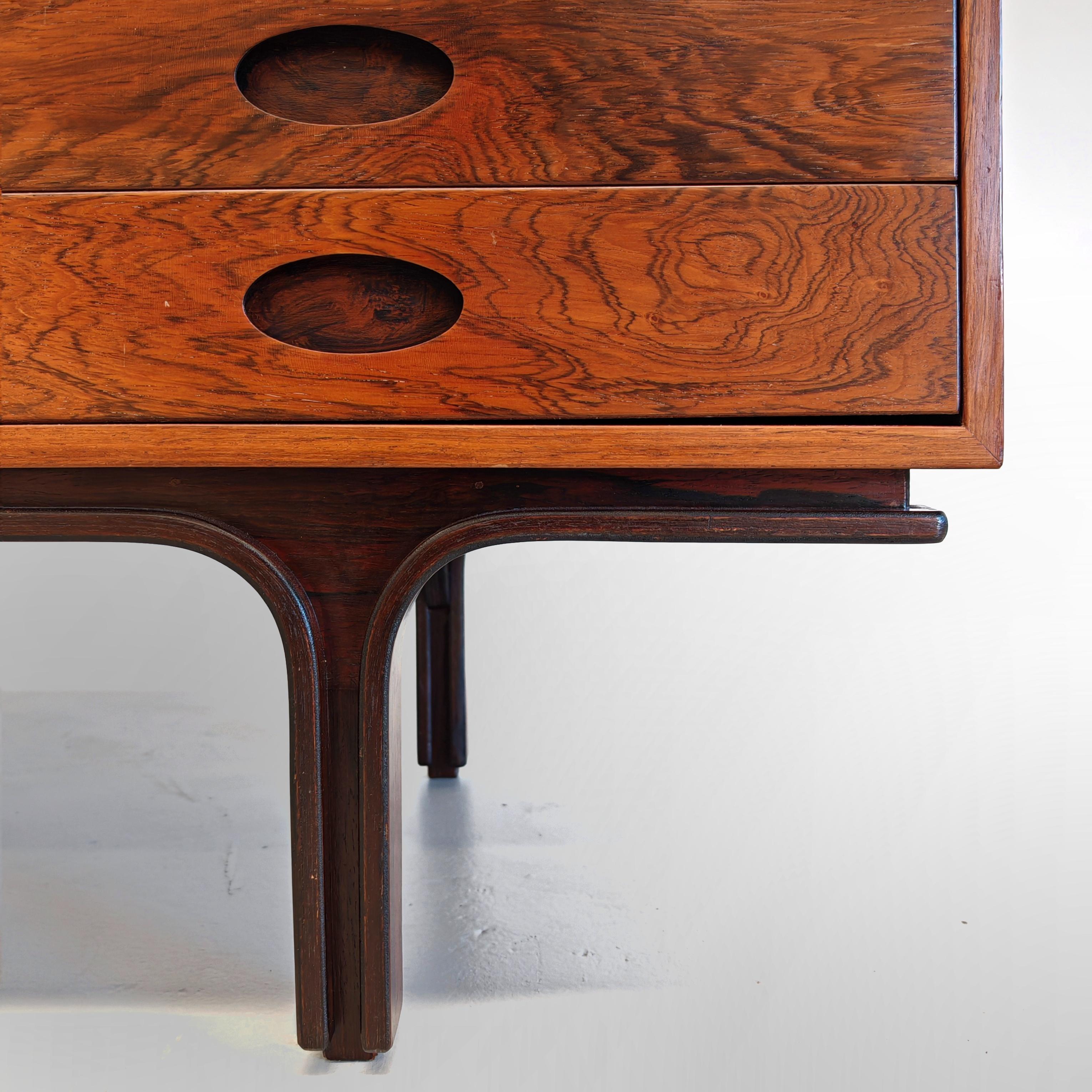 como Cassettiera in legno G. Frattini per Bernini anni 50 in vendita 2