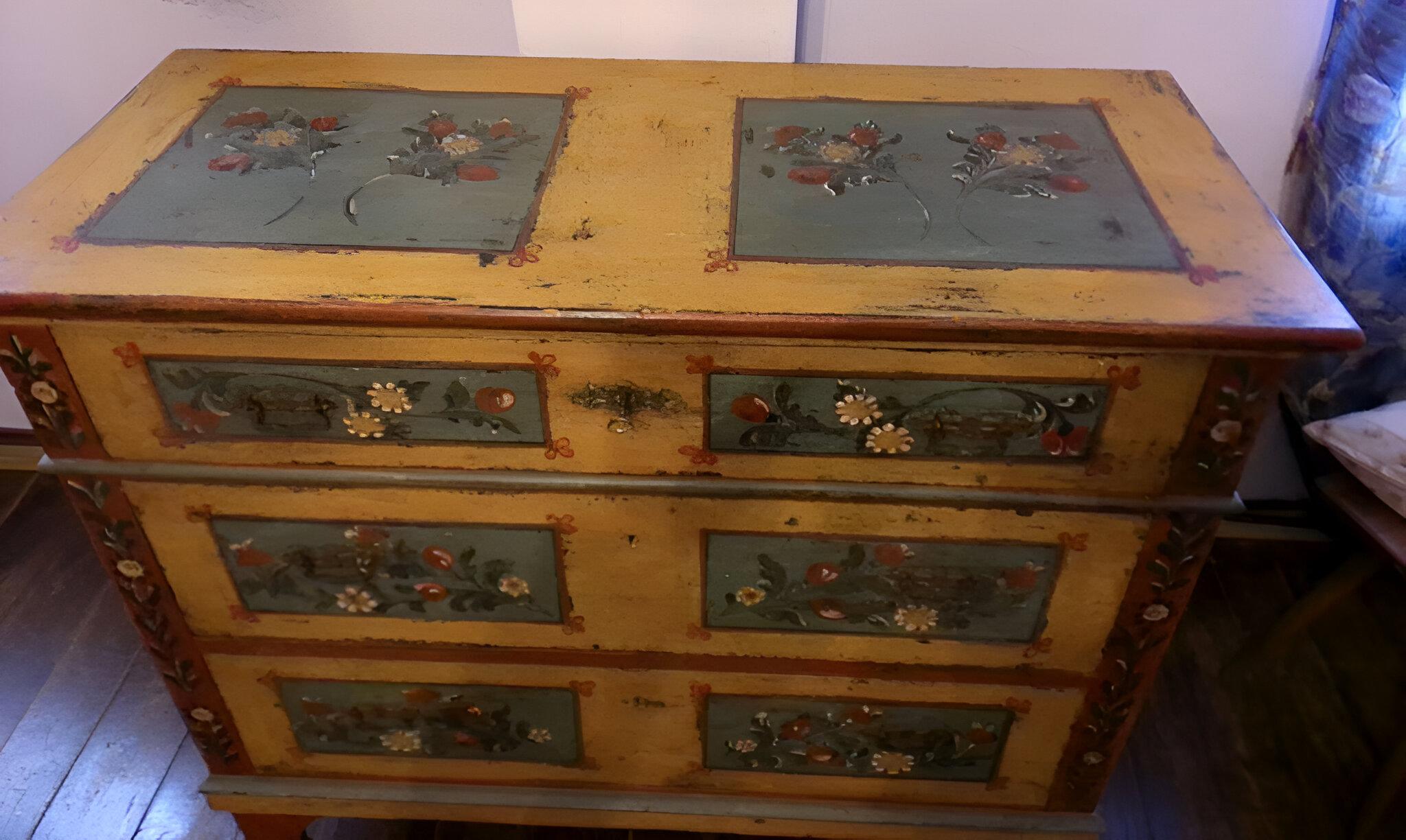 Folk Art Spruce Decorated Dresser For Sale