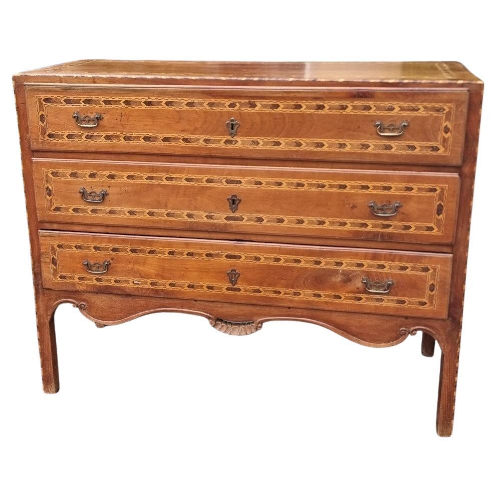 18th-century Direttorio dresser from Vicenza in walnut and cherry inlays