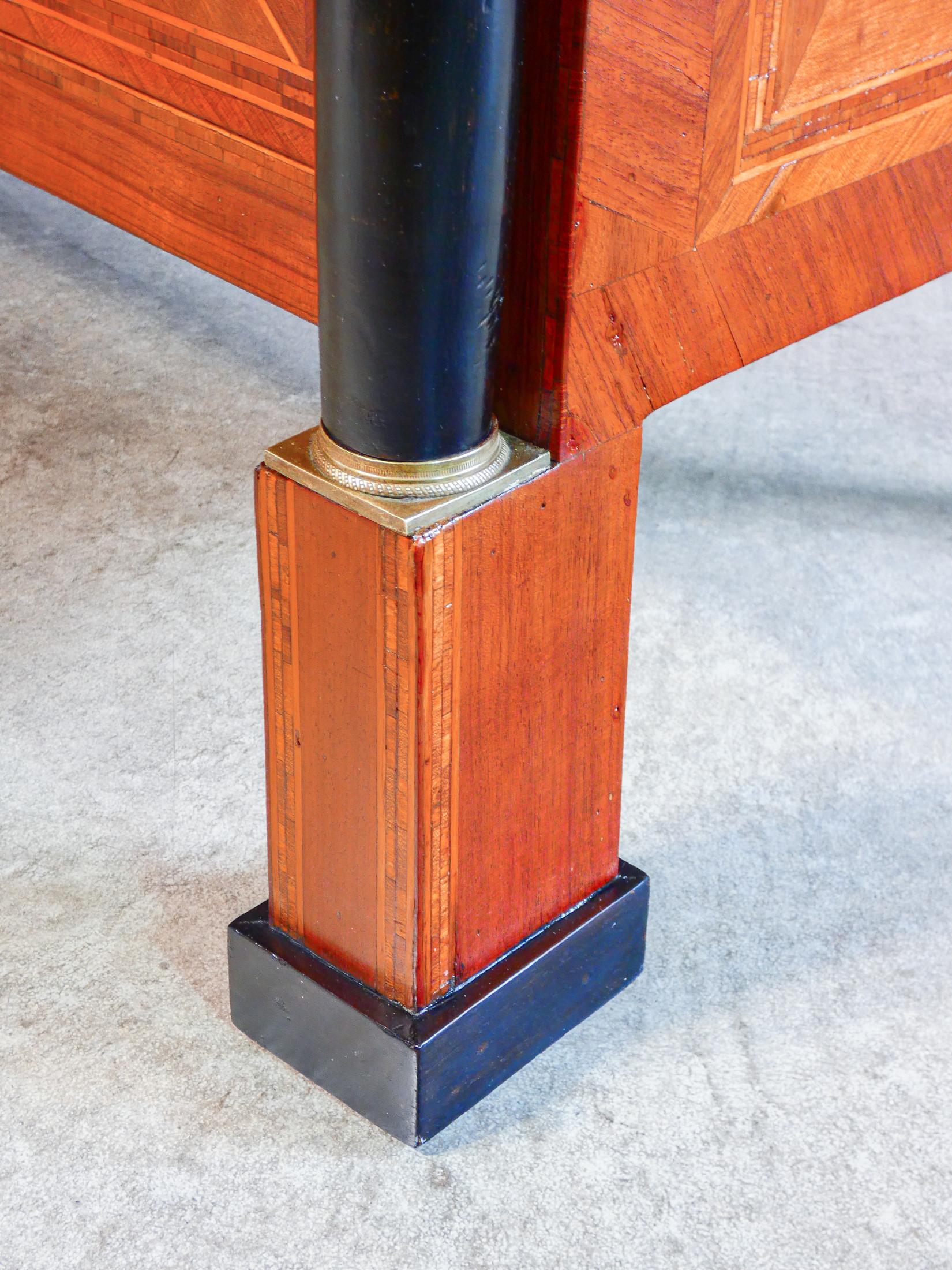 Comò IMPERO originale d'epoca, in legno intarsiato ed ebanizzato. Primo 1800 in vendita 8