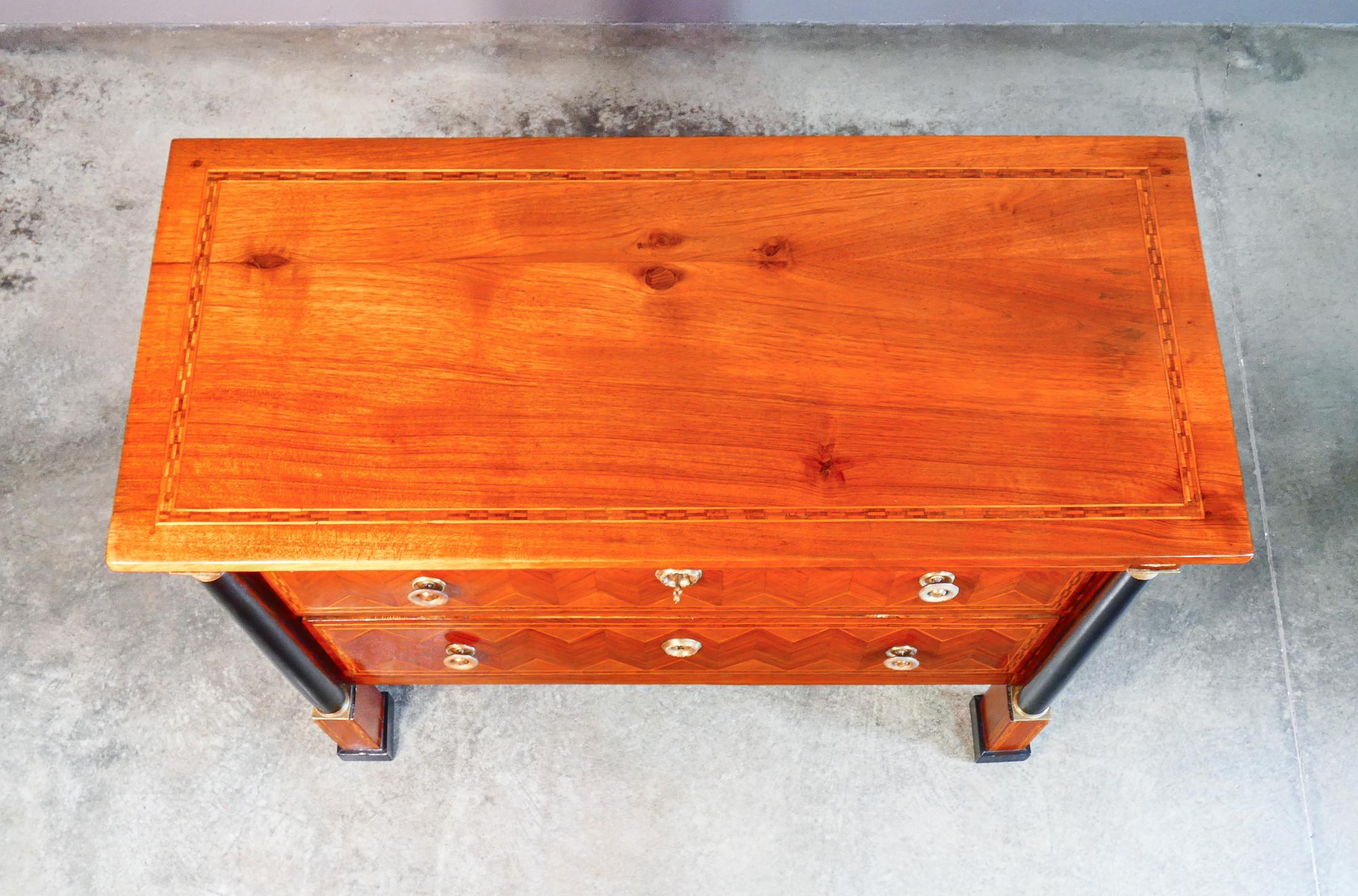 19th Century Comò IMPERO originale d'epoca, in legno intarsiato ed ebanizzato. Primo 1800 in vendita