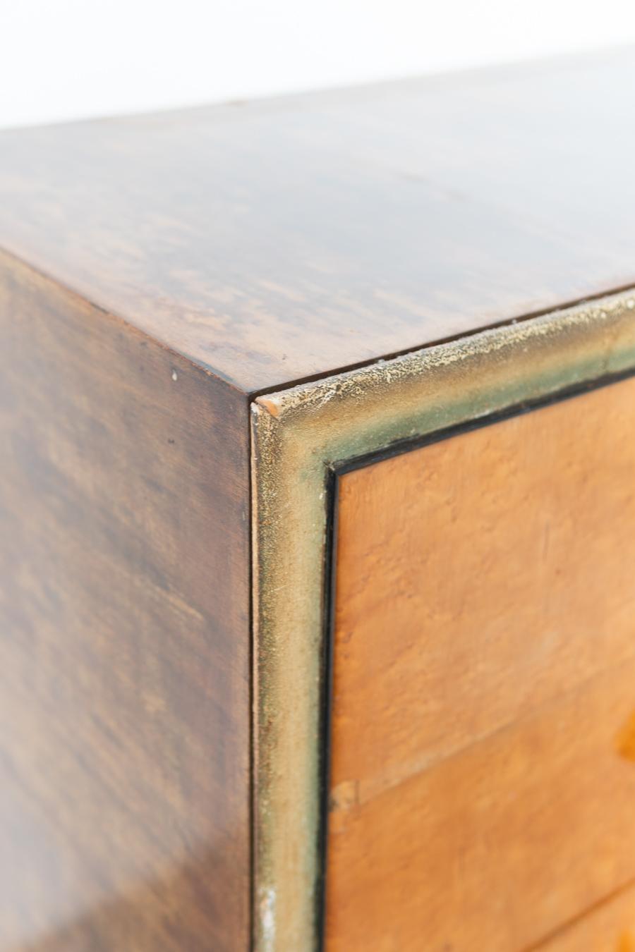 Commode en racine de bouleau, avec poignées en laiton, années 1950 en vente 10