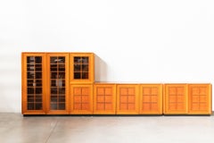 Cómoda de raíz de abedul, con tiradores de latón, años 50