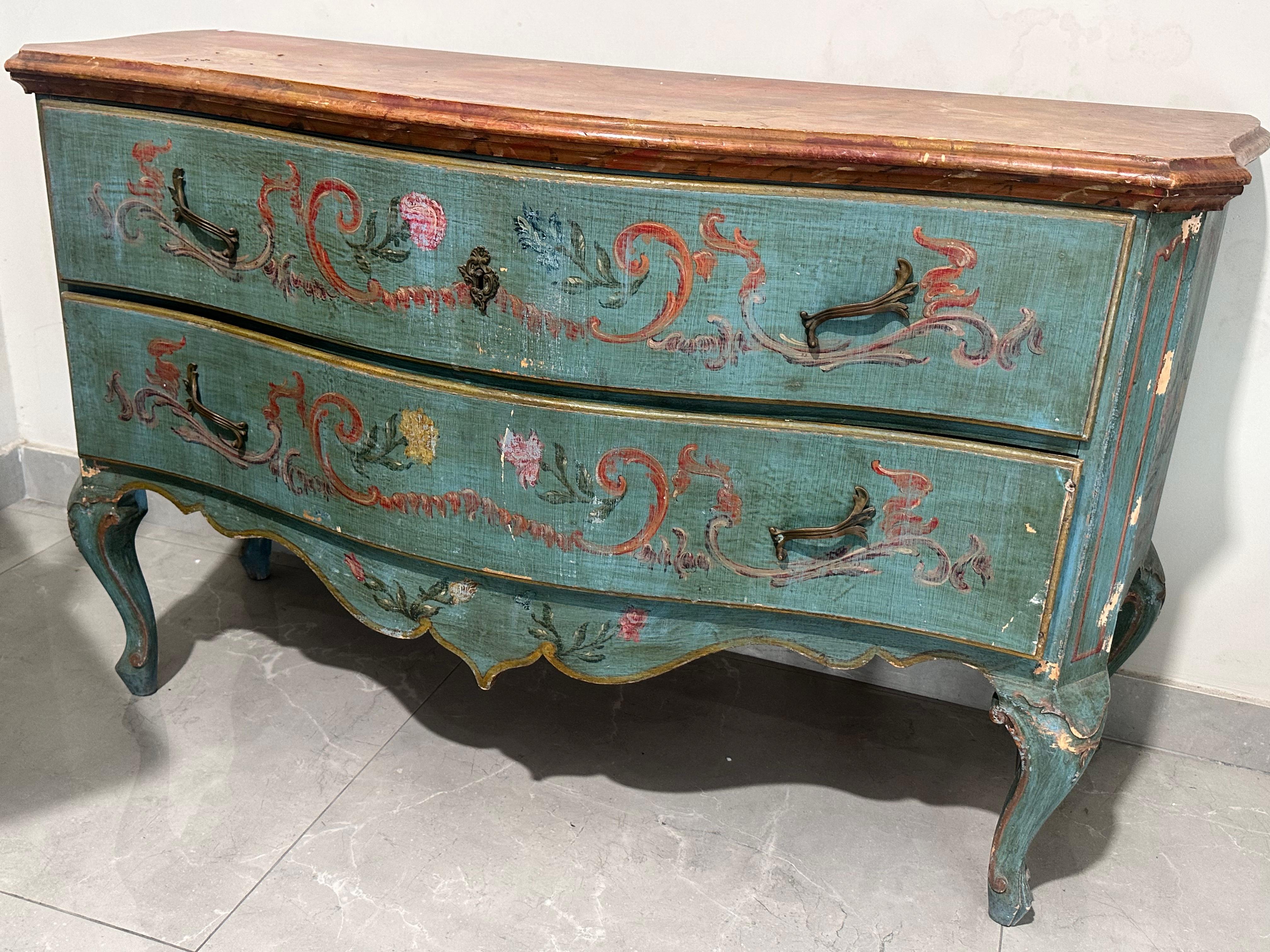 Louis XV Lacquered and painted Como  For Sale