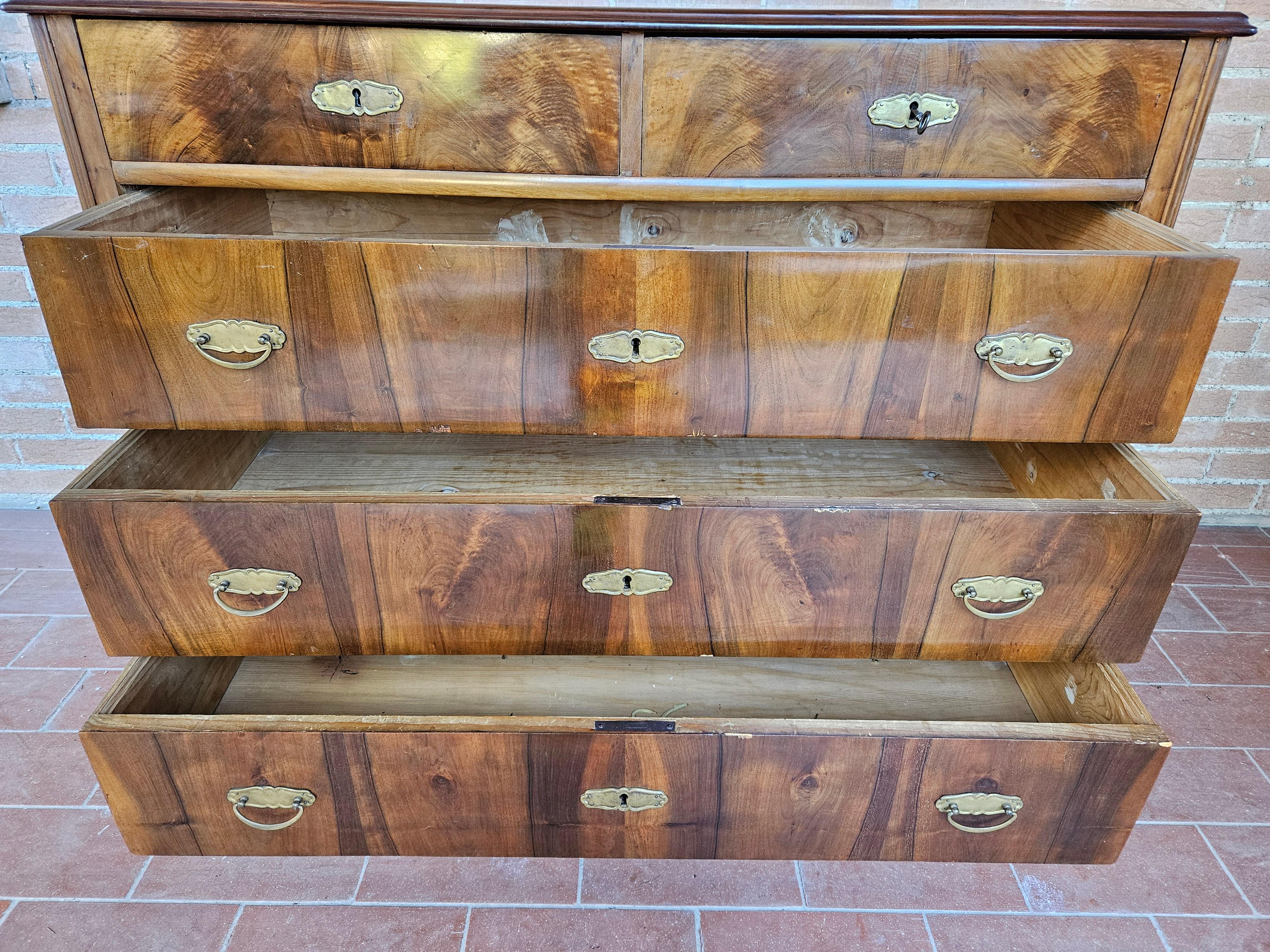 Early 20th century Art Nouveau dresser with five drawers For Sale 9