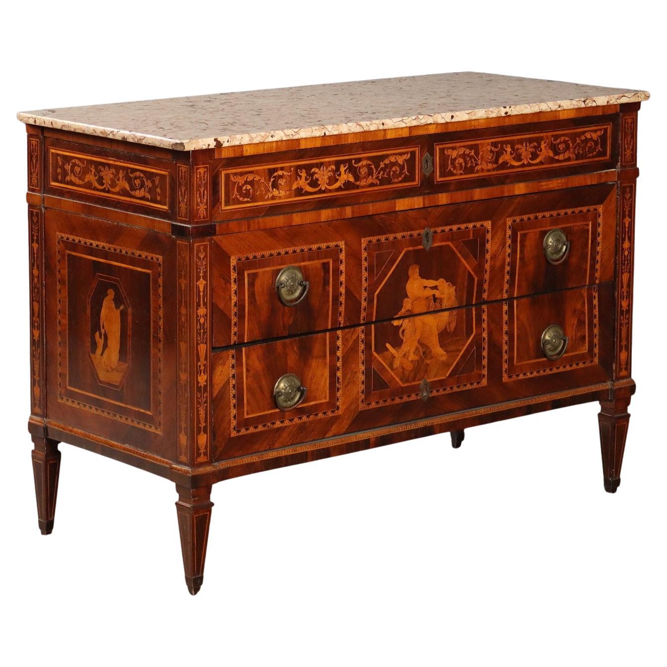 Commode néoclassique en noyer Italie Fin du 18e siècle en vente