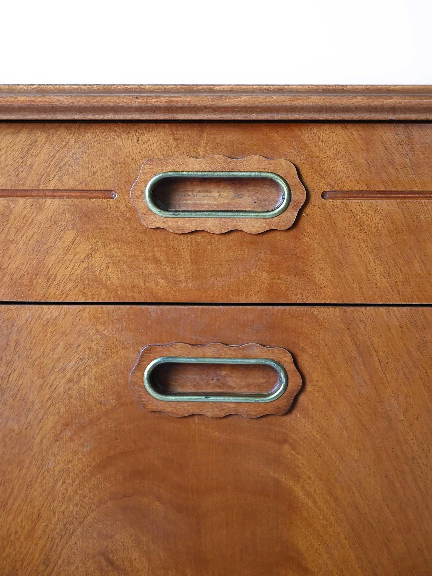 Mid-20th Century Comò scandinavo Decò in vendita