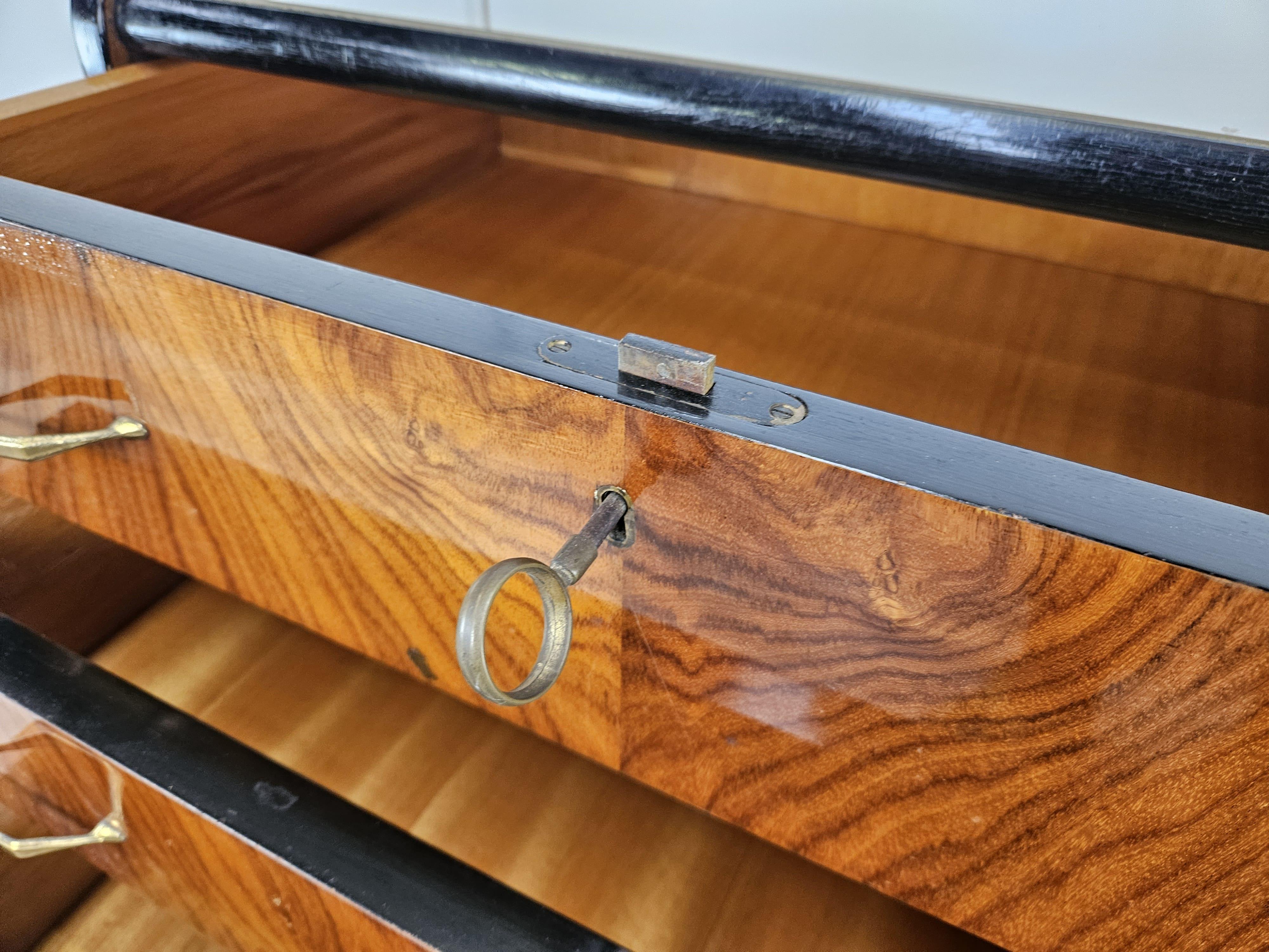 Comò sei cassetti anni '50 con piano in vetro in vendita 6