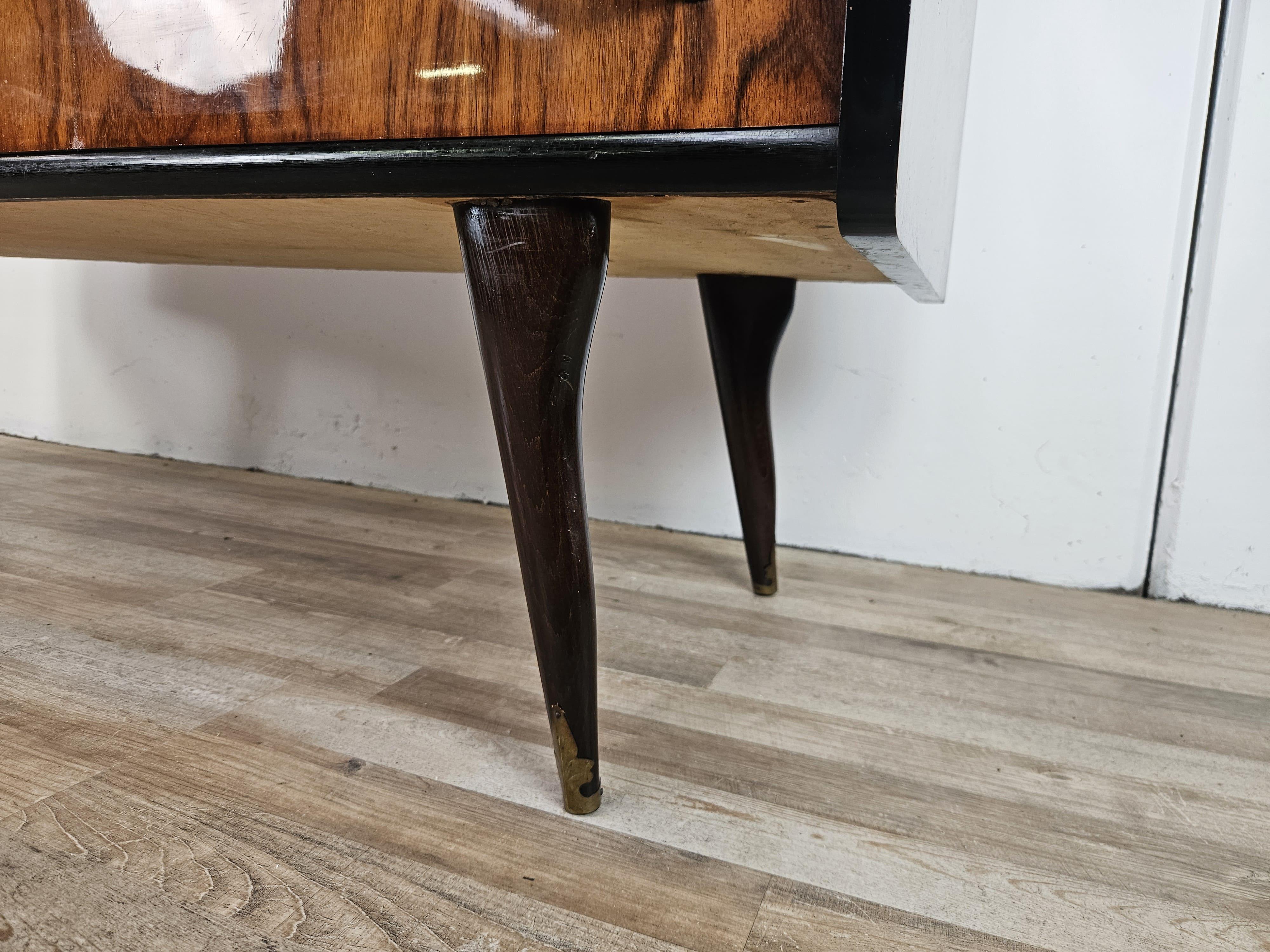 Comò sei cassetti anni '50 con piano in vetro in vendita 9