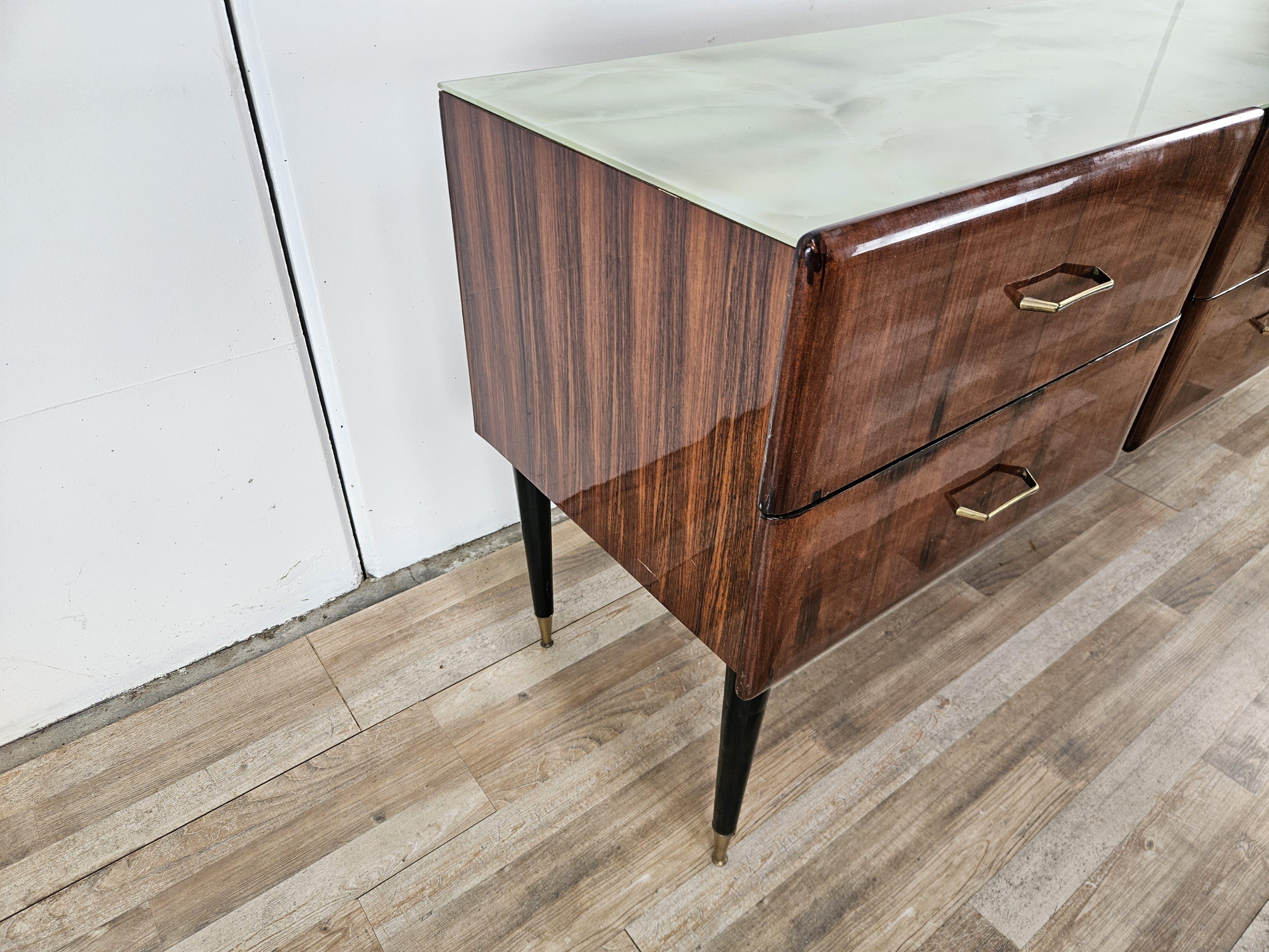 Italian Vintage six-drawer mahogany burl dresser with glass top, 1960s For Sale