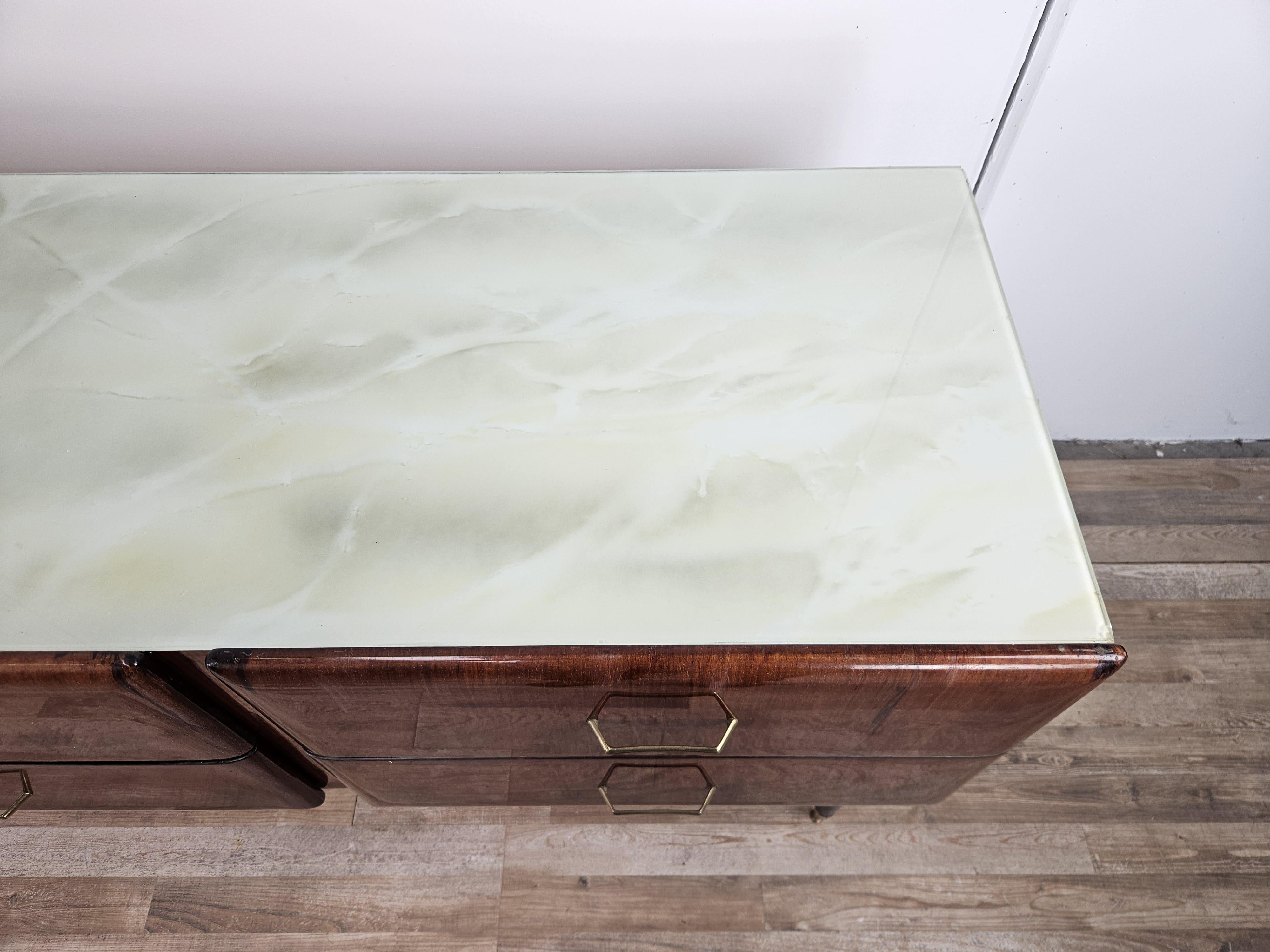 Veneer Vintage six-drawer mahogany burl dresser with glass top, 1960s For Sale