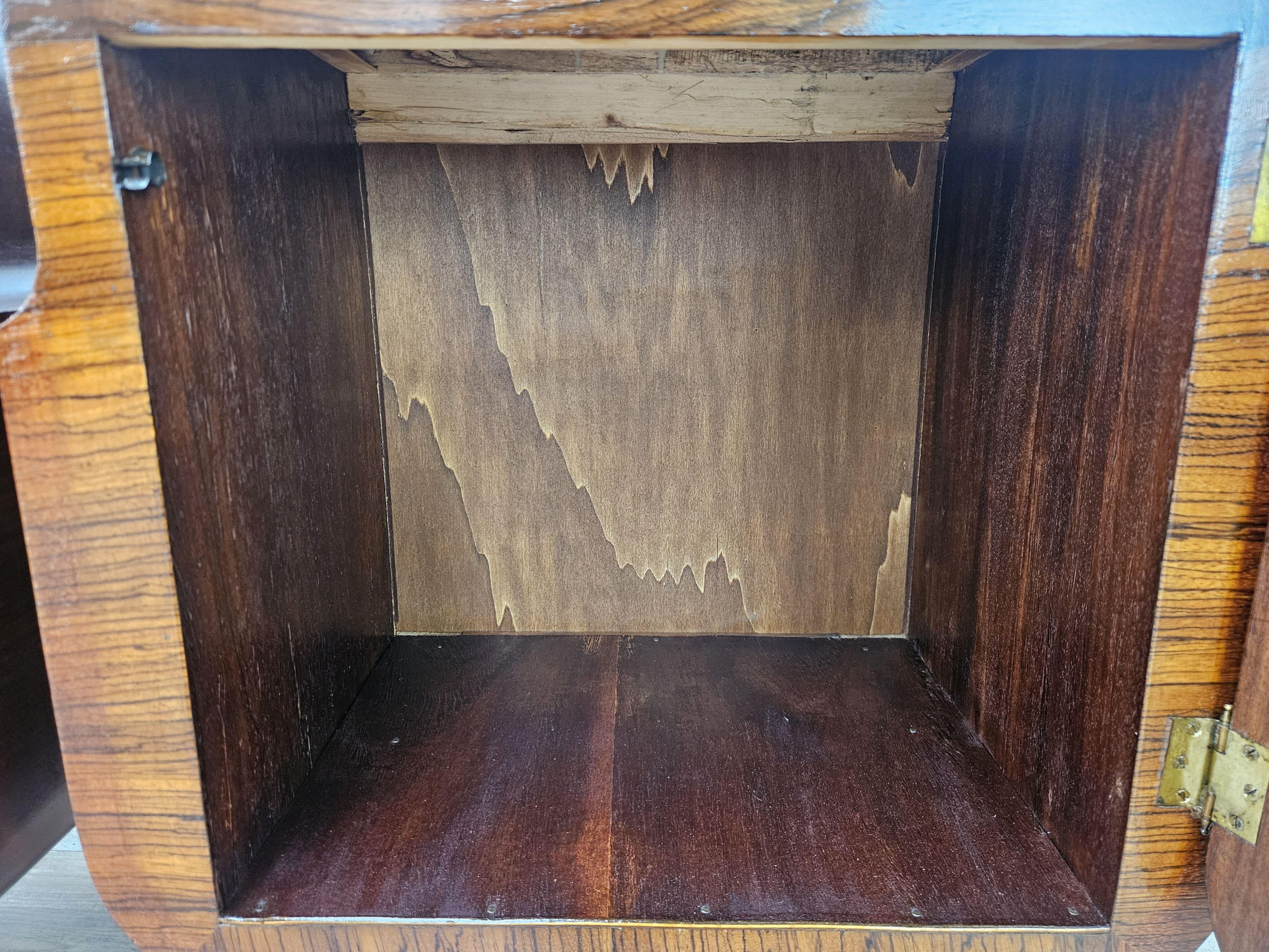 Tables de chevet Art déco des années 1940 en acajou et érable rosé en vente 10