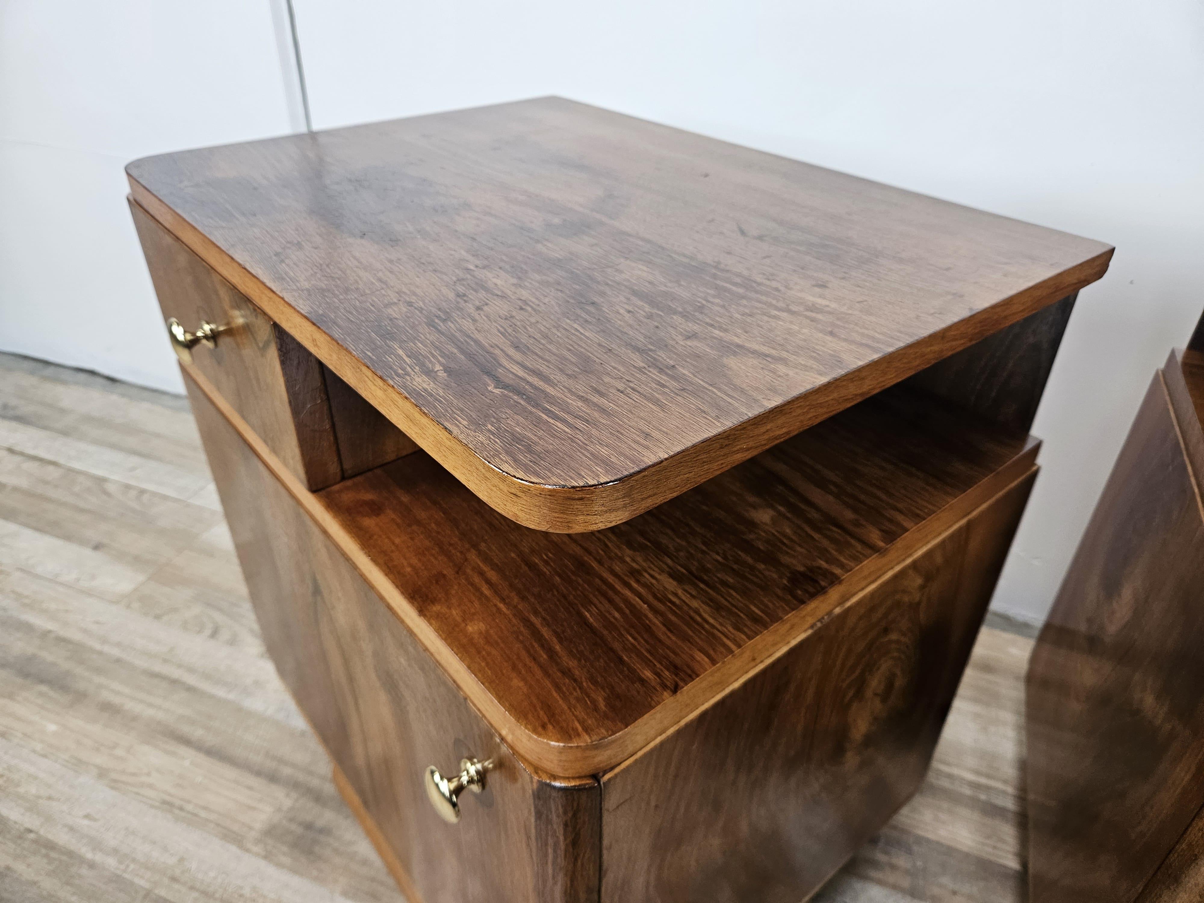 Comodini Art Decò in noce e ottone, 1940 en vente 3