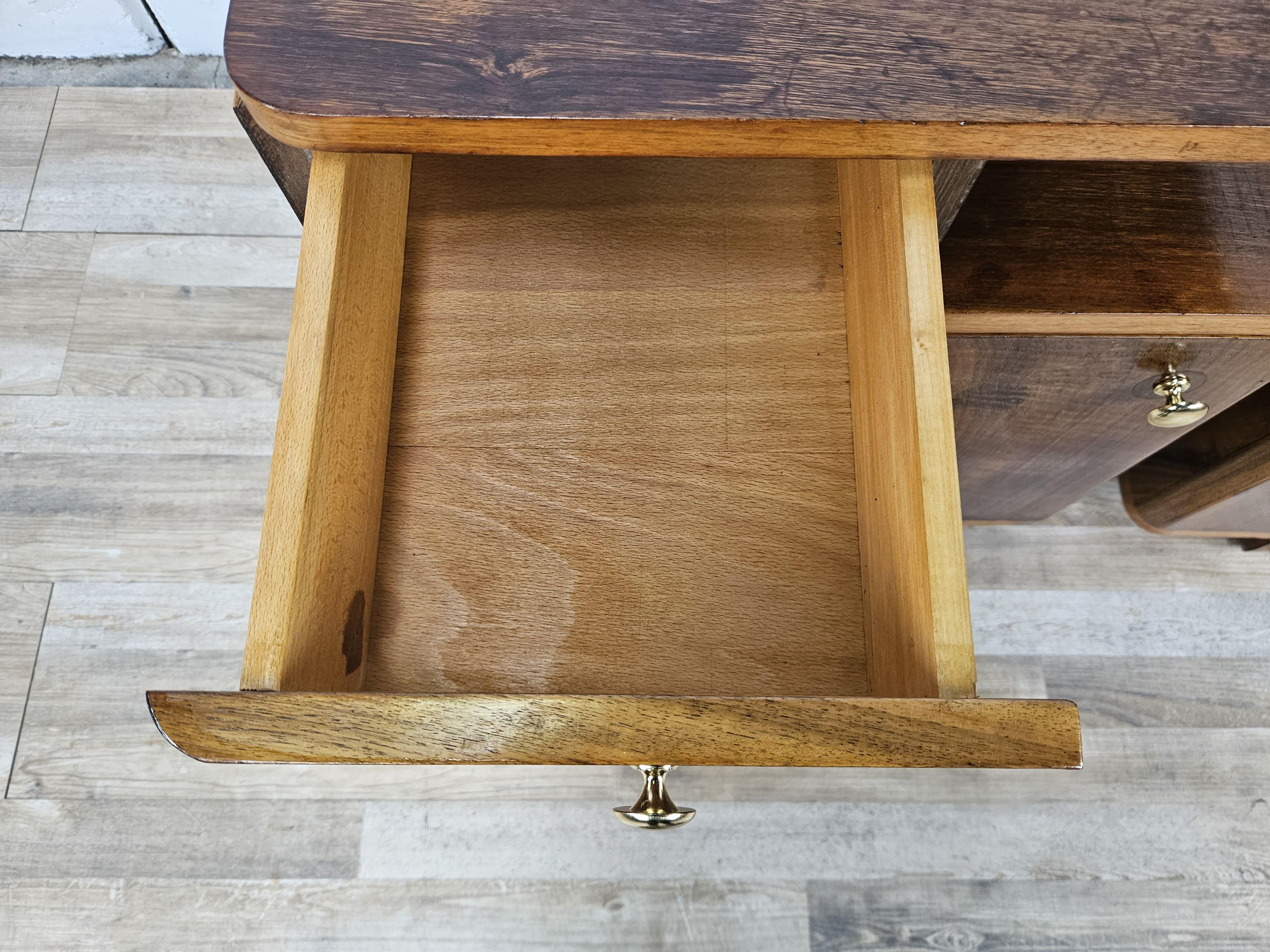 Comodini Art Decò in noce e ottone, 1940 en vente 4