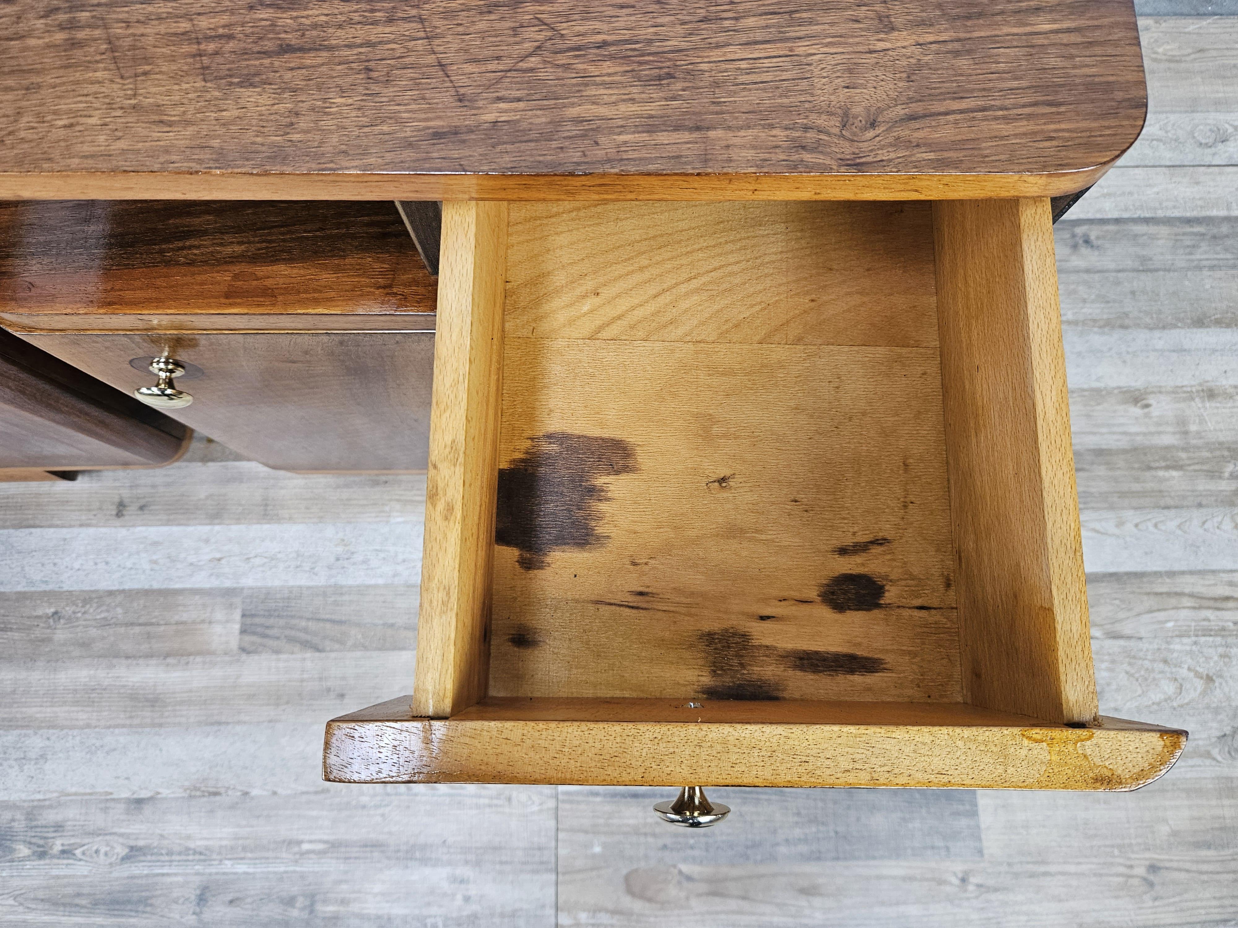 Comodini Art Decò in noce e ottone, 1940 en vente 5