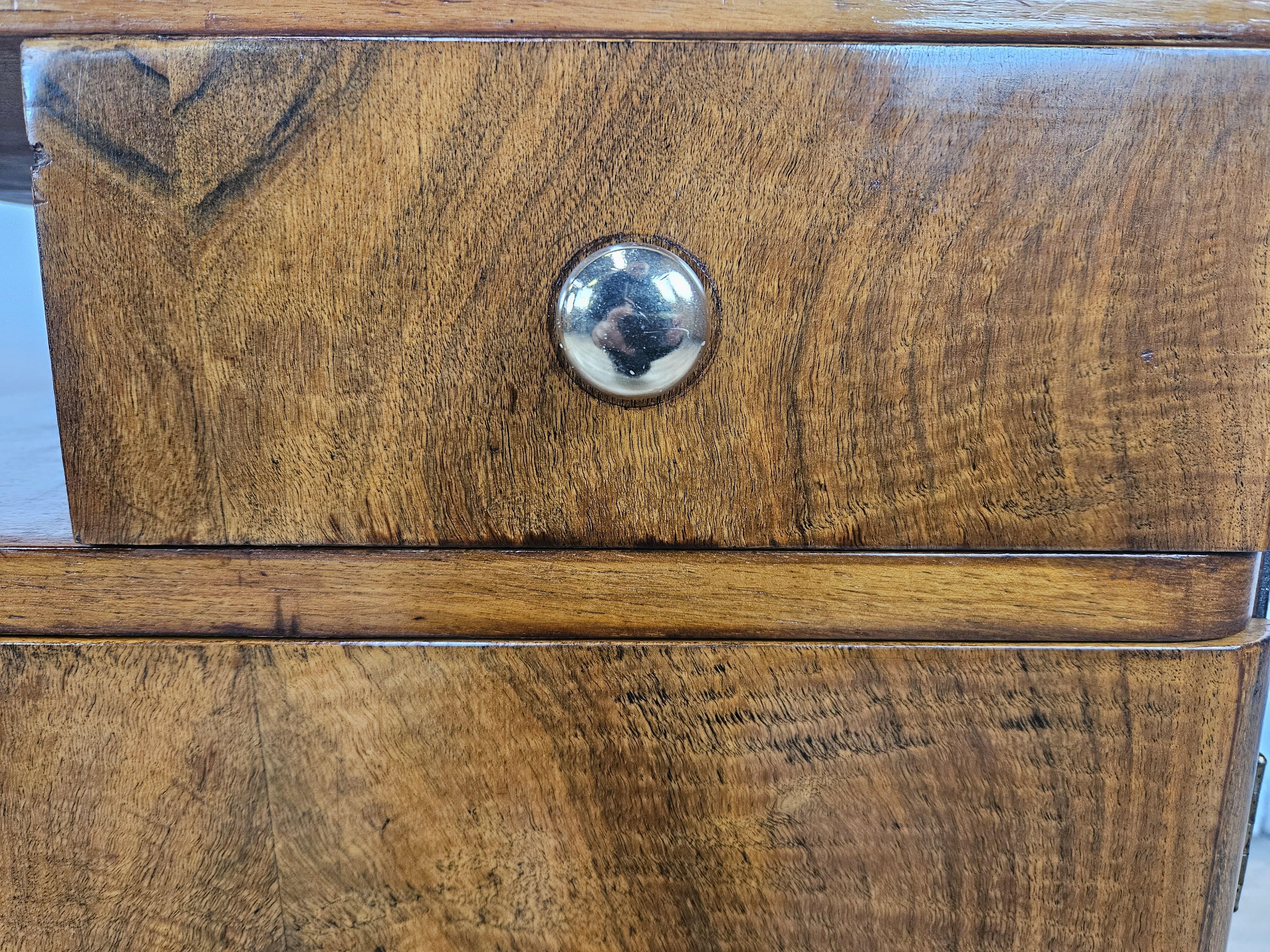 Comodini Art Decò in noce e ottone, 1940 en vente 6