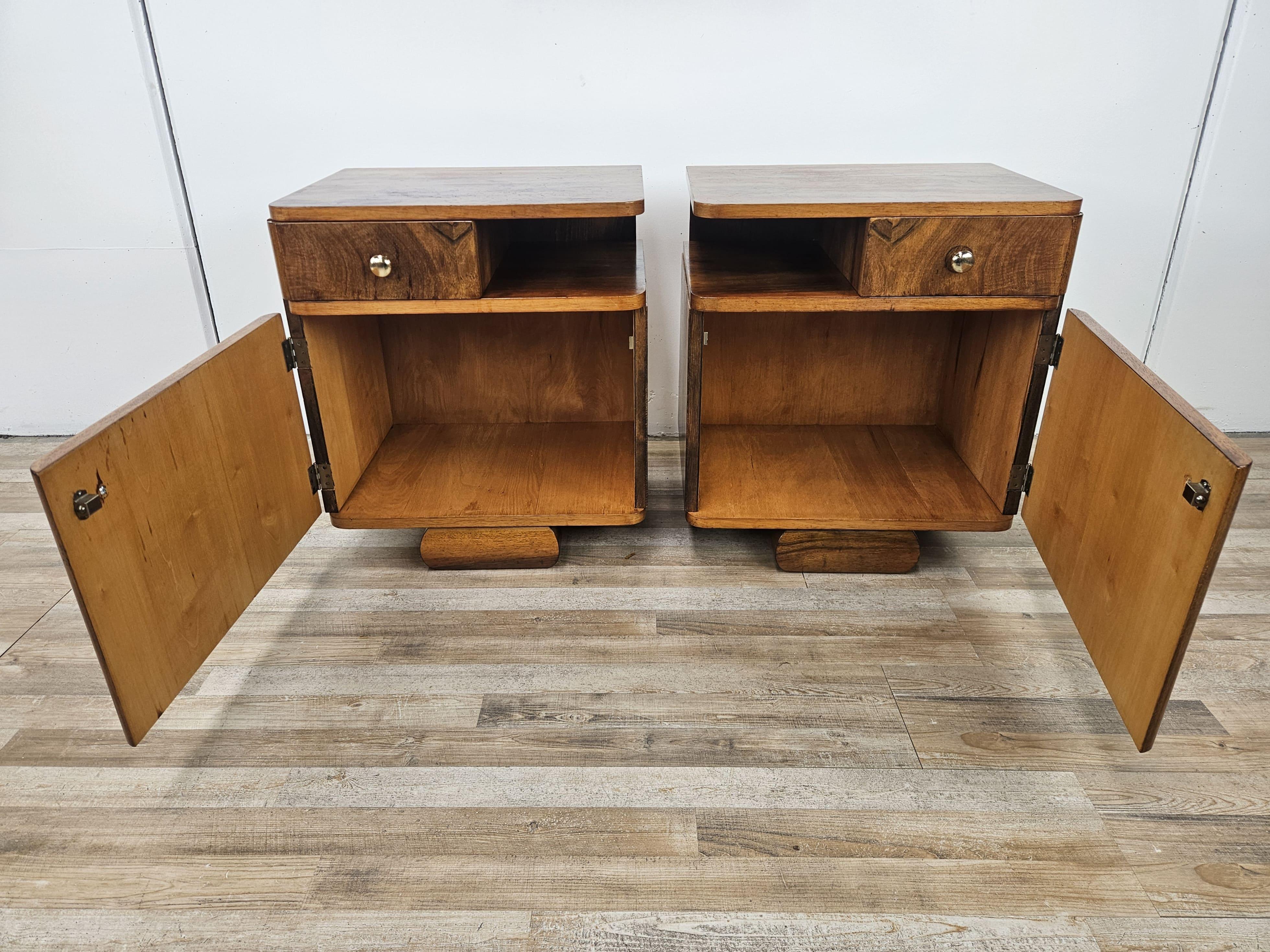 Comodini Art Decò in noce e ottone, 1940 en vente 9