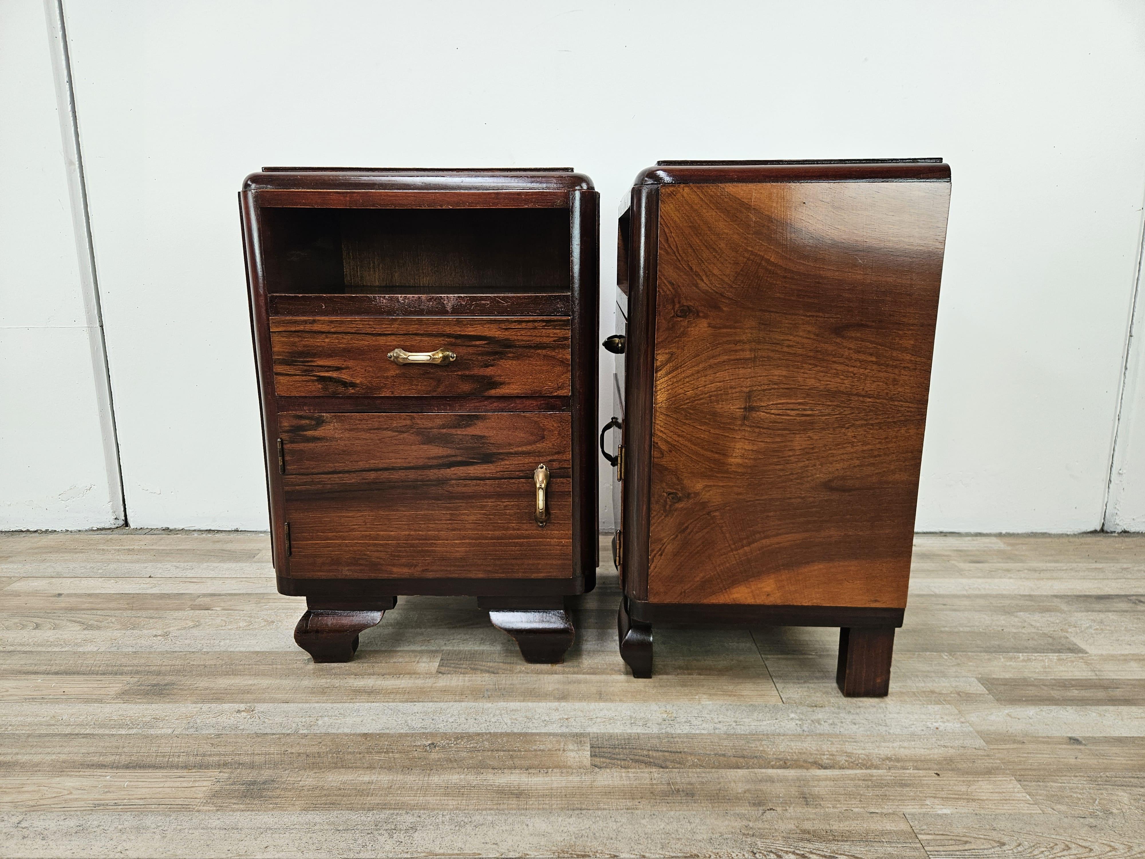 Italian Comodini Art Decò in piuma di mogano con vano e cassetto, 1940 in vendita