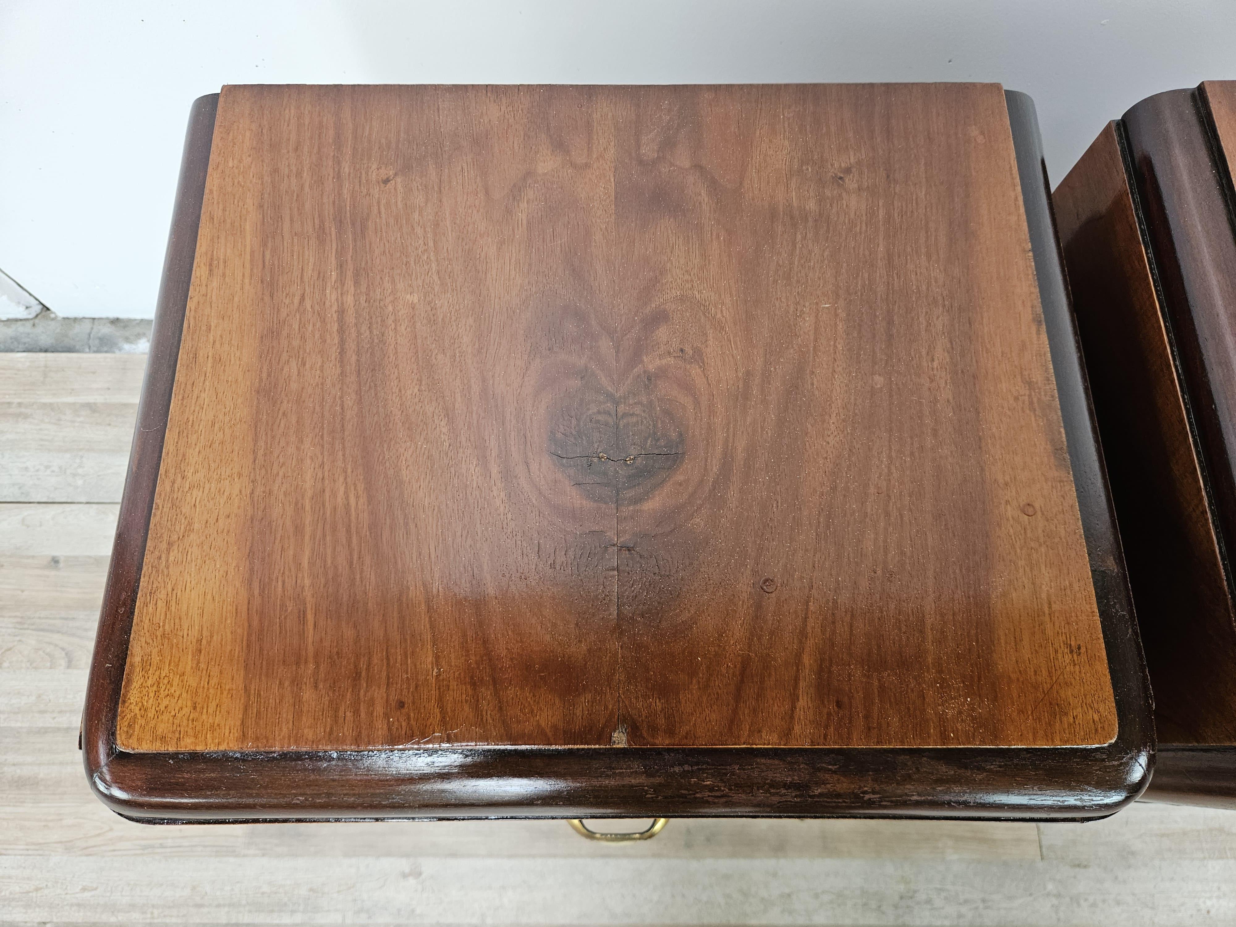 Comodini Art Decò in piuma di mogano con vano e cassetto, 1940 In condizioni buone in vendita a Premariacco, IT
