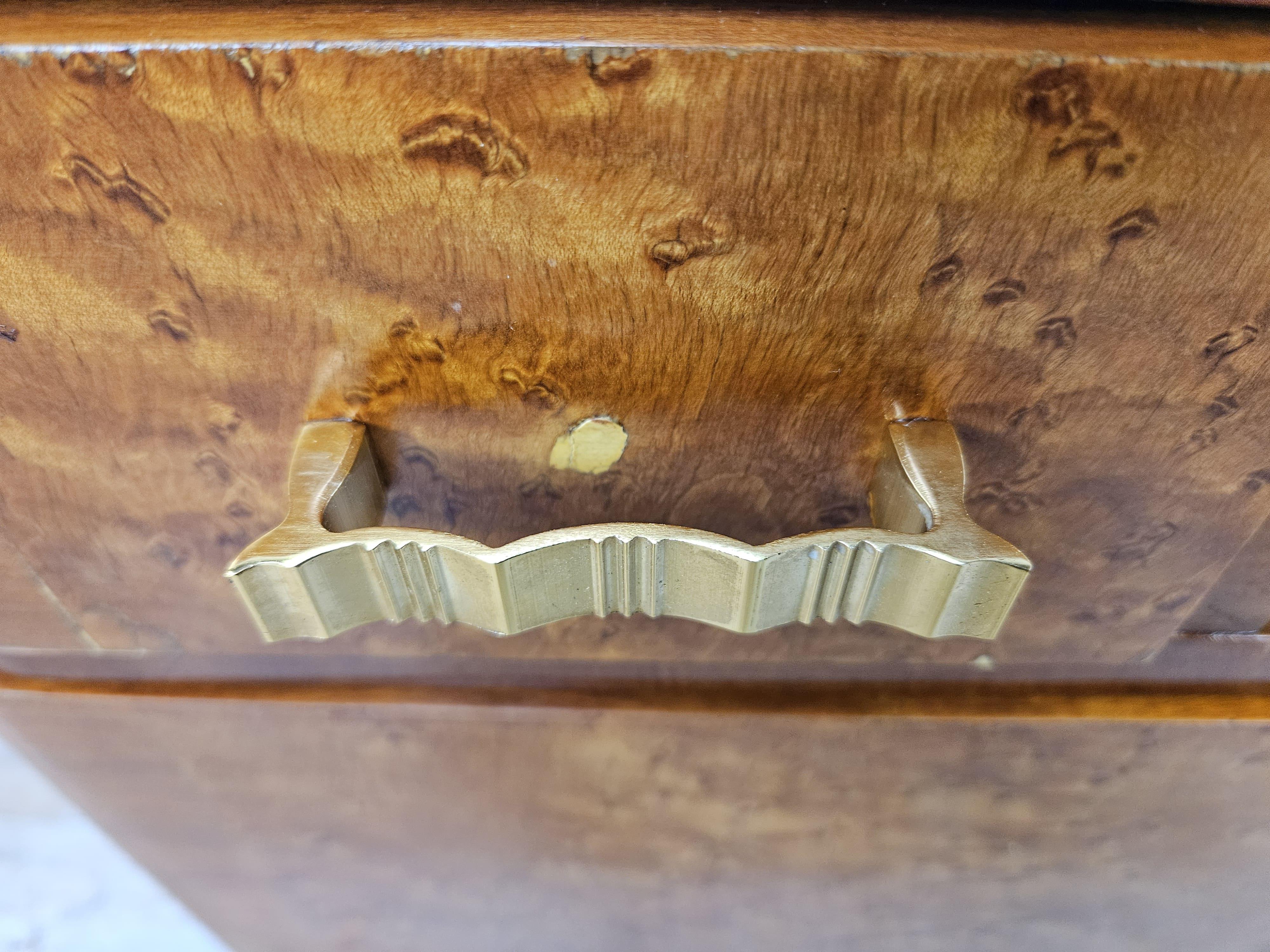 Art Deco bedside tables in tuja burl 20th century 5